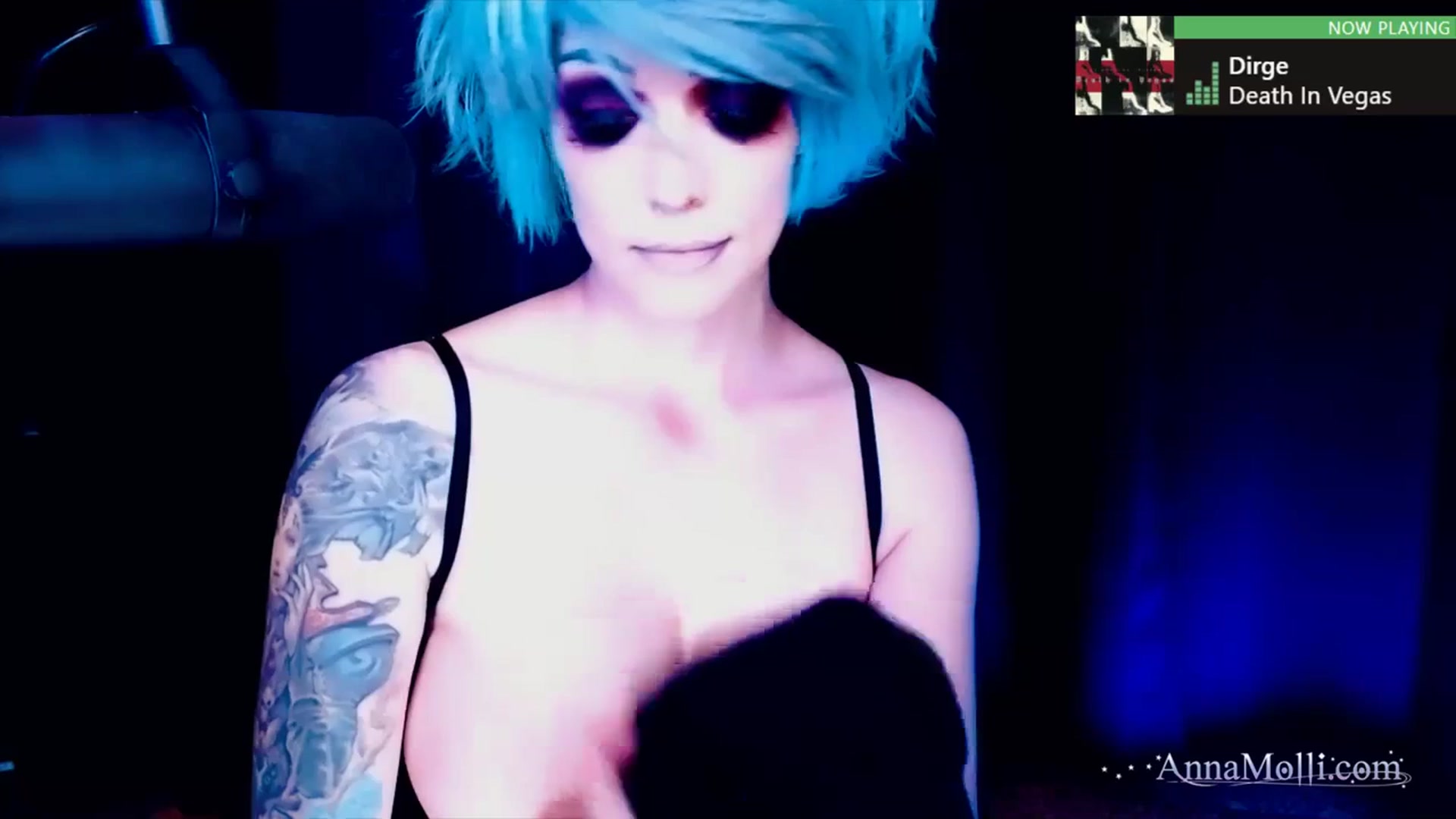 Gallery image thumbnail from AnnaMolli's myfreecams stream on, 03/23/2024, 04:04 image 6 of 20