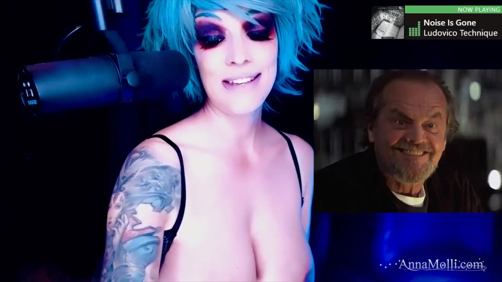 Gallery image thumbnail from AnnaMolli's myfreecams stream on, 04/04/2024, 04:03 image 16 of 20