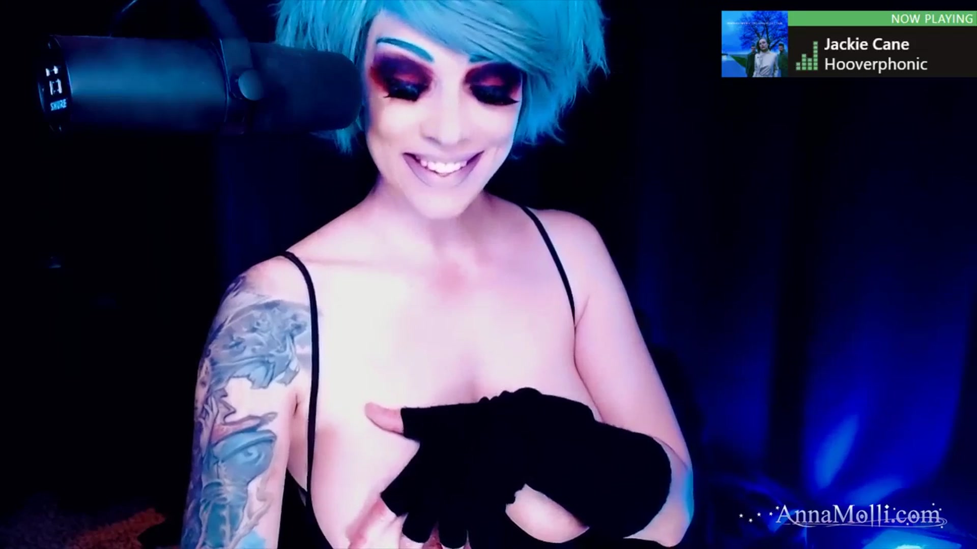Gallery image thumbnail from AnnaMolli's myfreecams stream on, 04/05/2024, 03:30 image 15 of 20