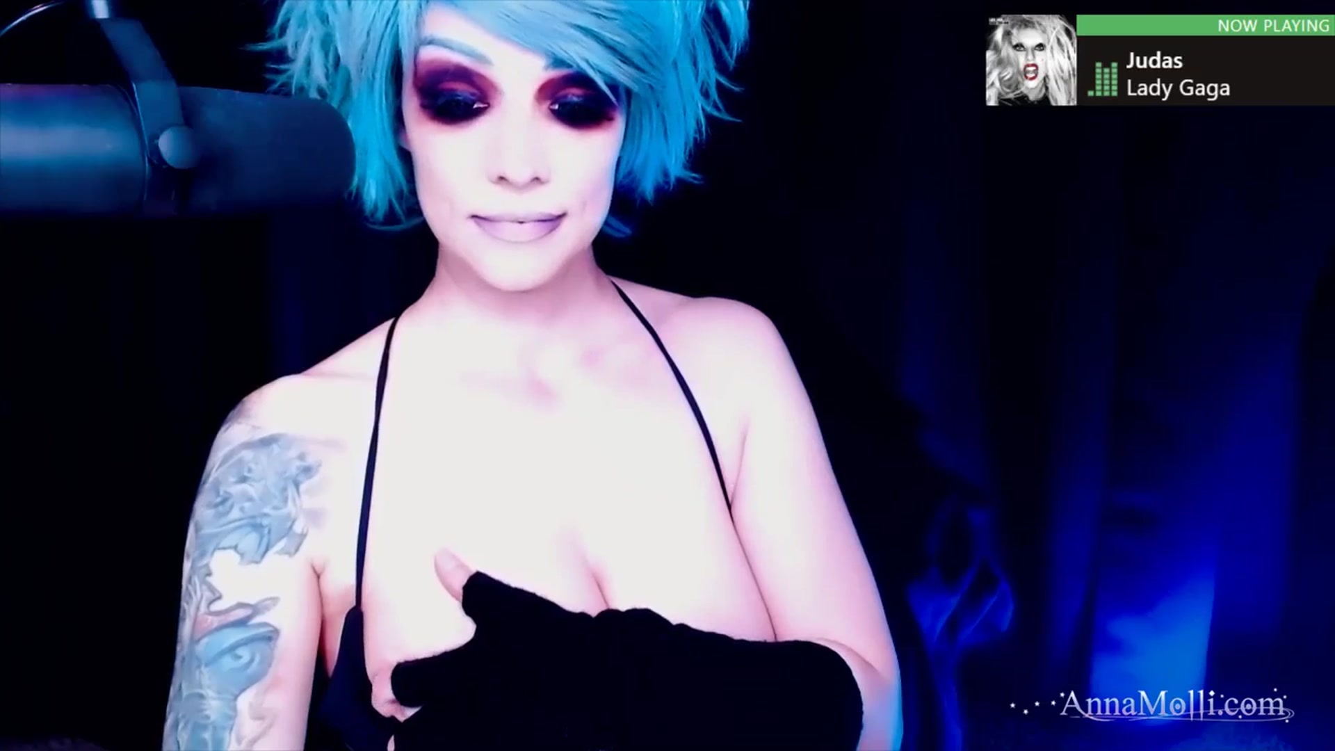 Gallery image thumbnail from AnnaMolli's myfreecams stream on, 04/07/2024, 03:27 image 3 of 20
