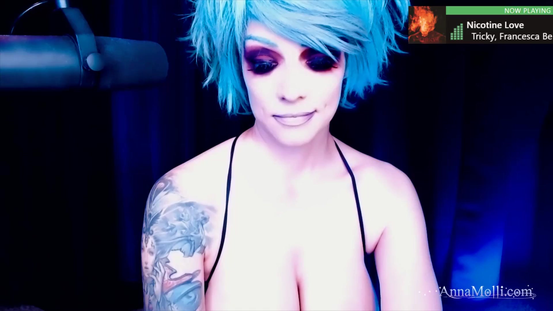 Gallery image thumbnail from AnnaMolli's myfreecams stream on, 04/07/2024, 03:27 image 1 of 20