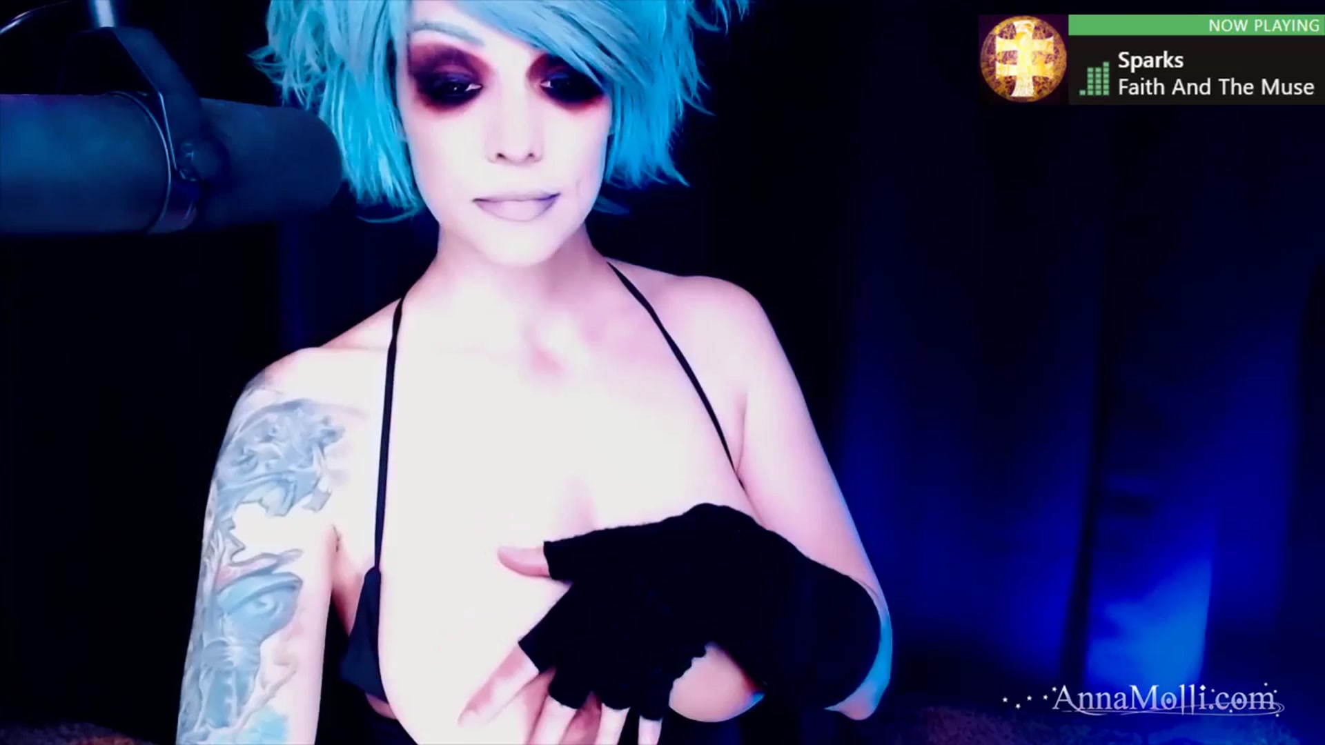 Gallery image thumbnail from AnnaMolli's myfreecams stream on, 04/07/2024, 04:02 image 3 of 20