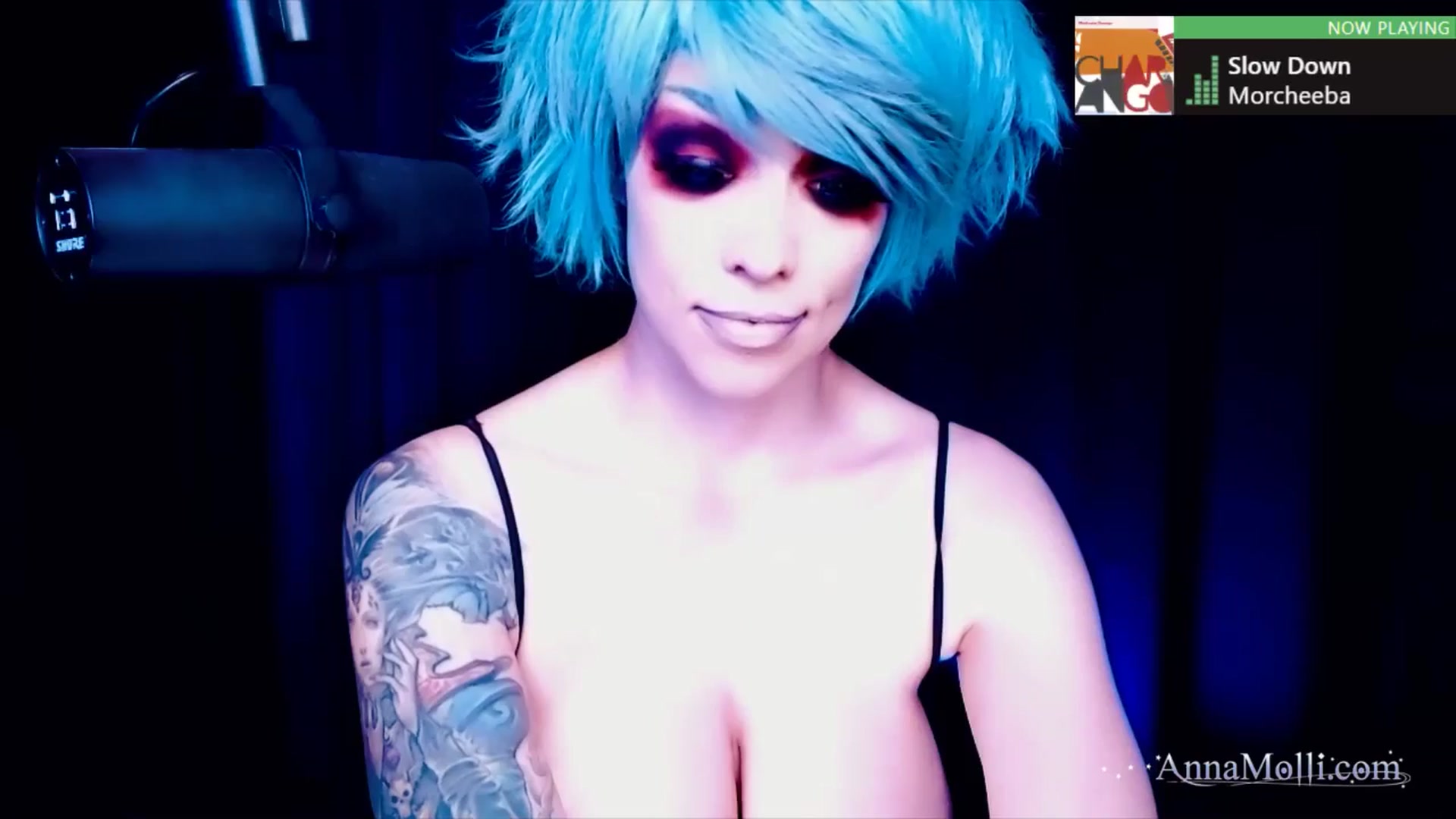 Gallery image thumbnail from AnnaMolli's myfreecams stream on, 04/24/2024, 04:04 image 18 of 20