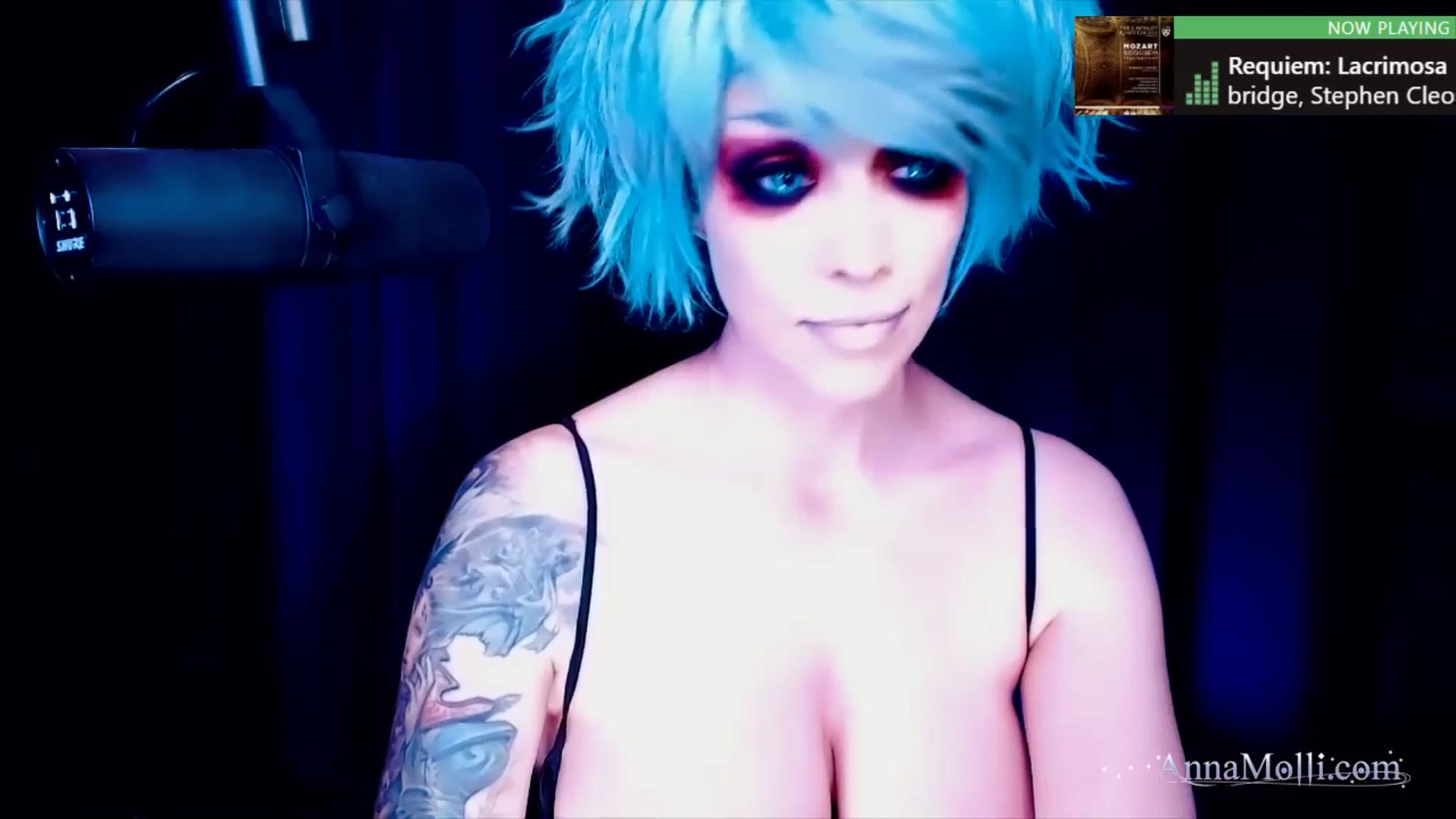 Gallery image thumbnail from AnnaMolli's myfreecams stream on, 04/24/2024, 04:04 image 19 of 20