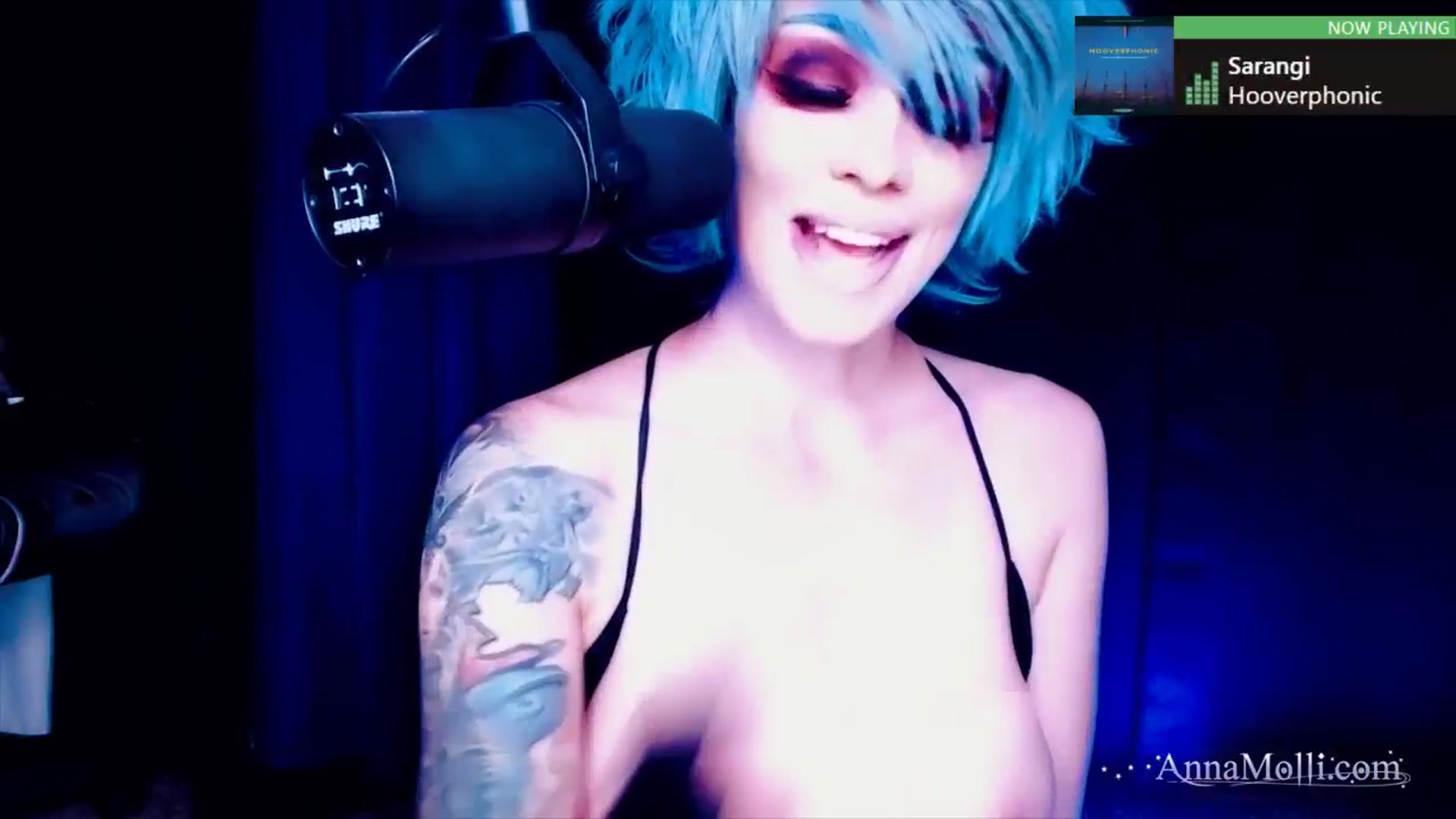 Gallery image thumbnail from AnnaMolli's myfreecams stream on, 04/27/2024, 04:03 image 16 of 20