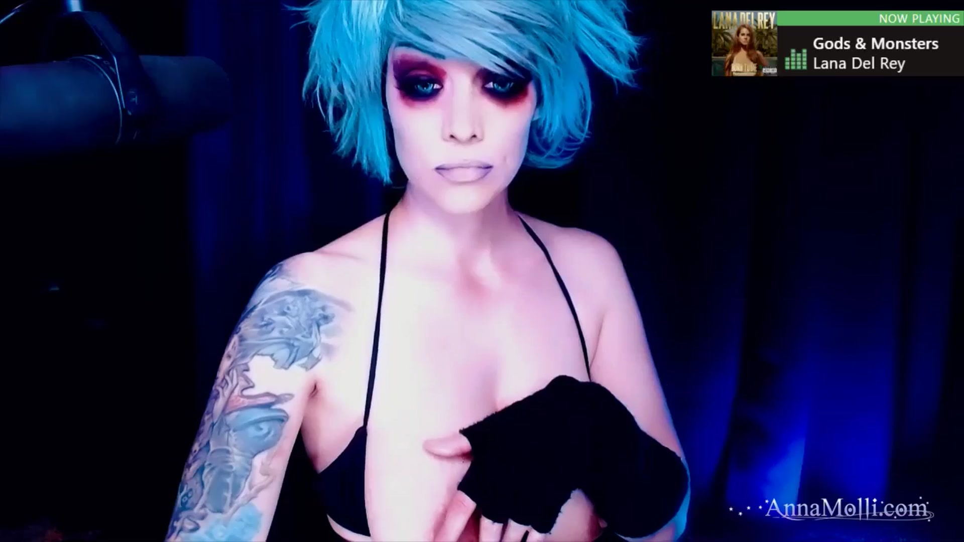 Gallery image thumbnail from AnnaMolli's myfreecams stream on, 05/01/2024, 04:08 image 16 of 20
