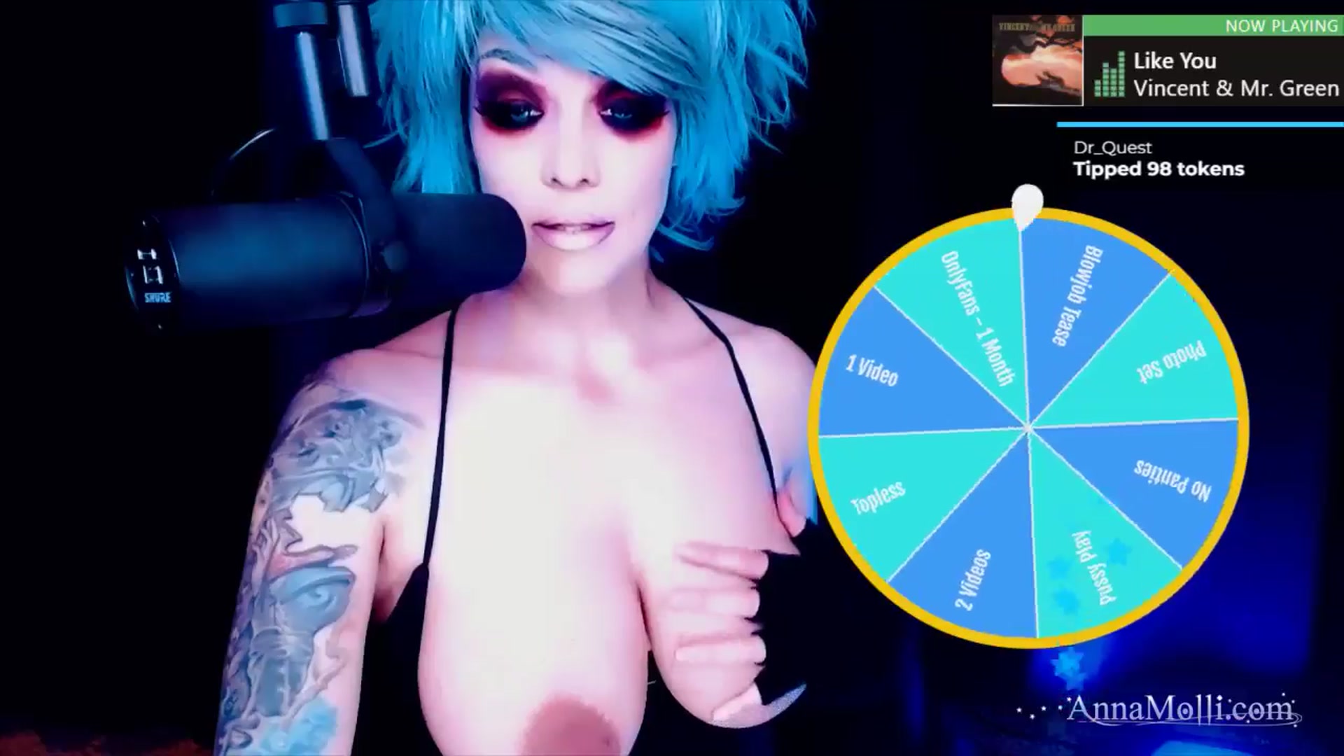 Gallery image thumbnail from AnnaMolli's myfreecams stream on, 05/04/2024, 04:04 image 10 of 20
