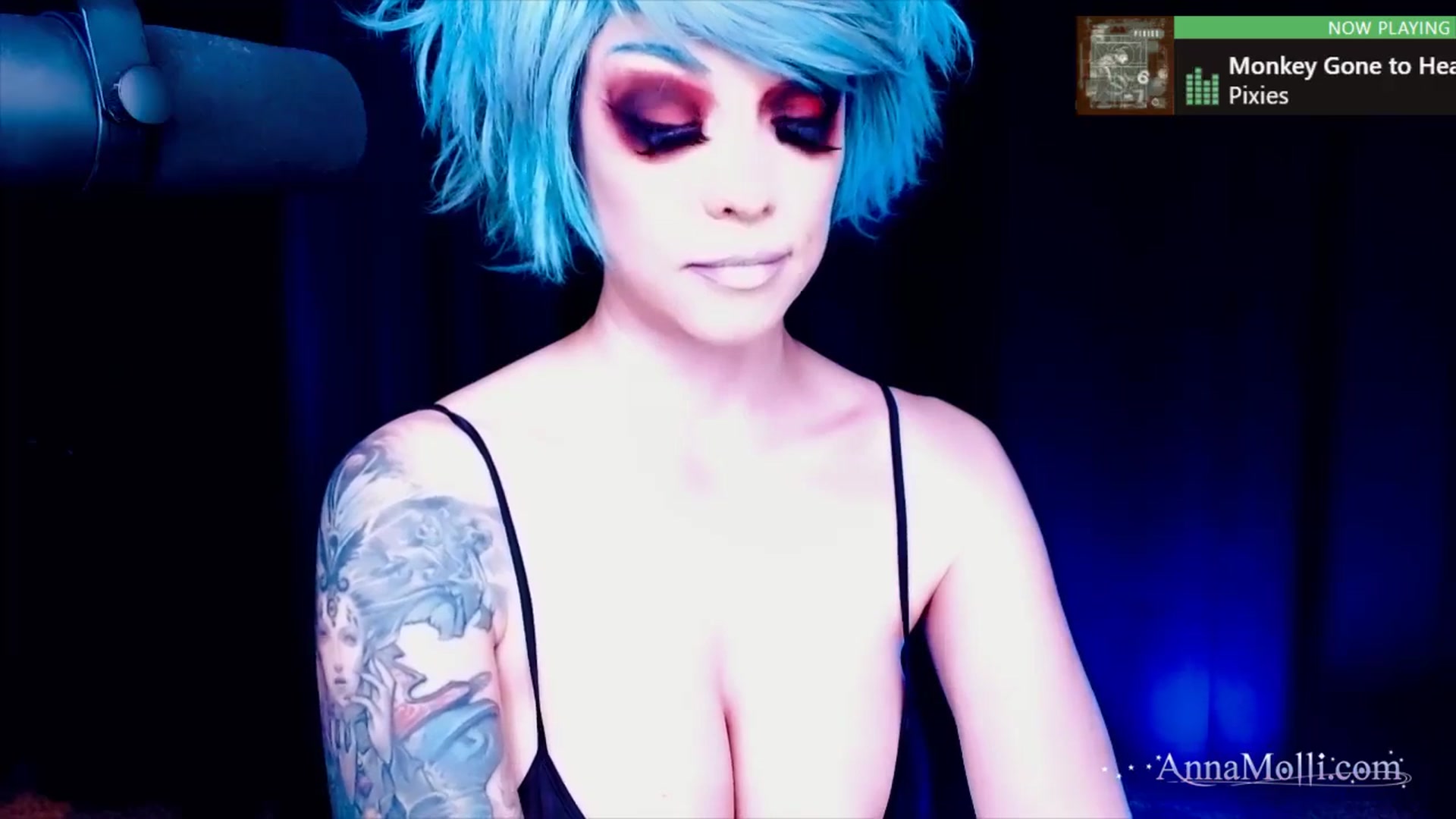 Gallery image thumbnail from AnnaMolli's myfreecams stream on, 05/09/2024, 03:35 image 6 of 20