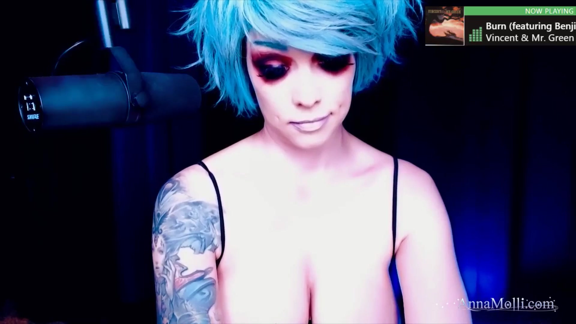 Gallery image thumbnail from AnnaMolli's myfreecams stream on, 05/09/2024, 04:33 image 19 of 20