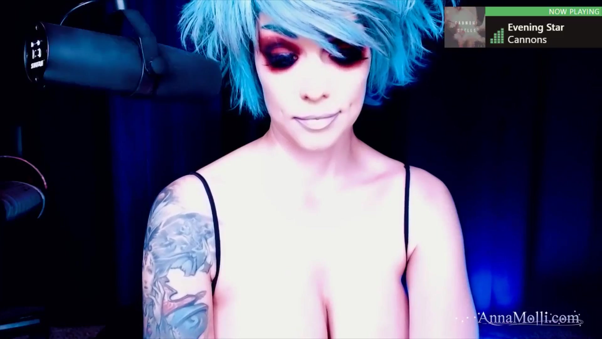 Gallery image thumbnail from AnnaMolli's myfreecams stream on, 05/11/2024, 03:56 image 9 of 20