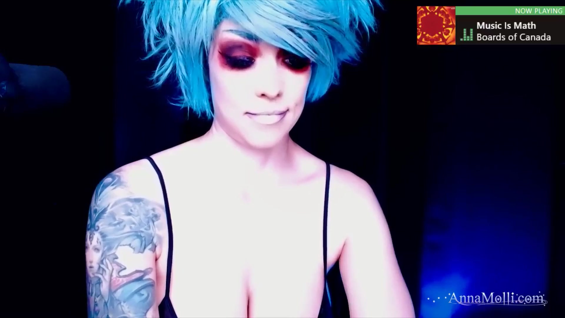 Gallery image thumbnail from AnnaMolli's myfreecams stream on, 05/23/2024, 04:08 image 2 of 20