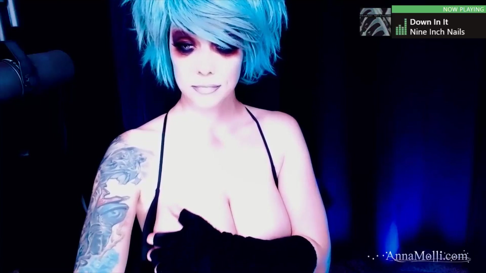 Gallery image thumbnail from AnnaMolli's myfreecams stream on, 05/31/2024, 04:03 image 4 of 20