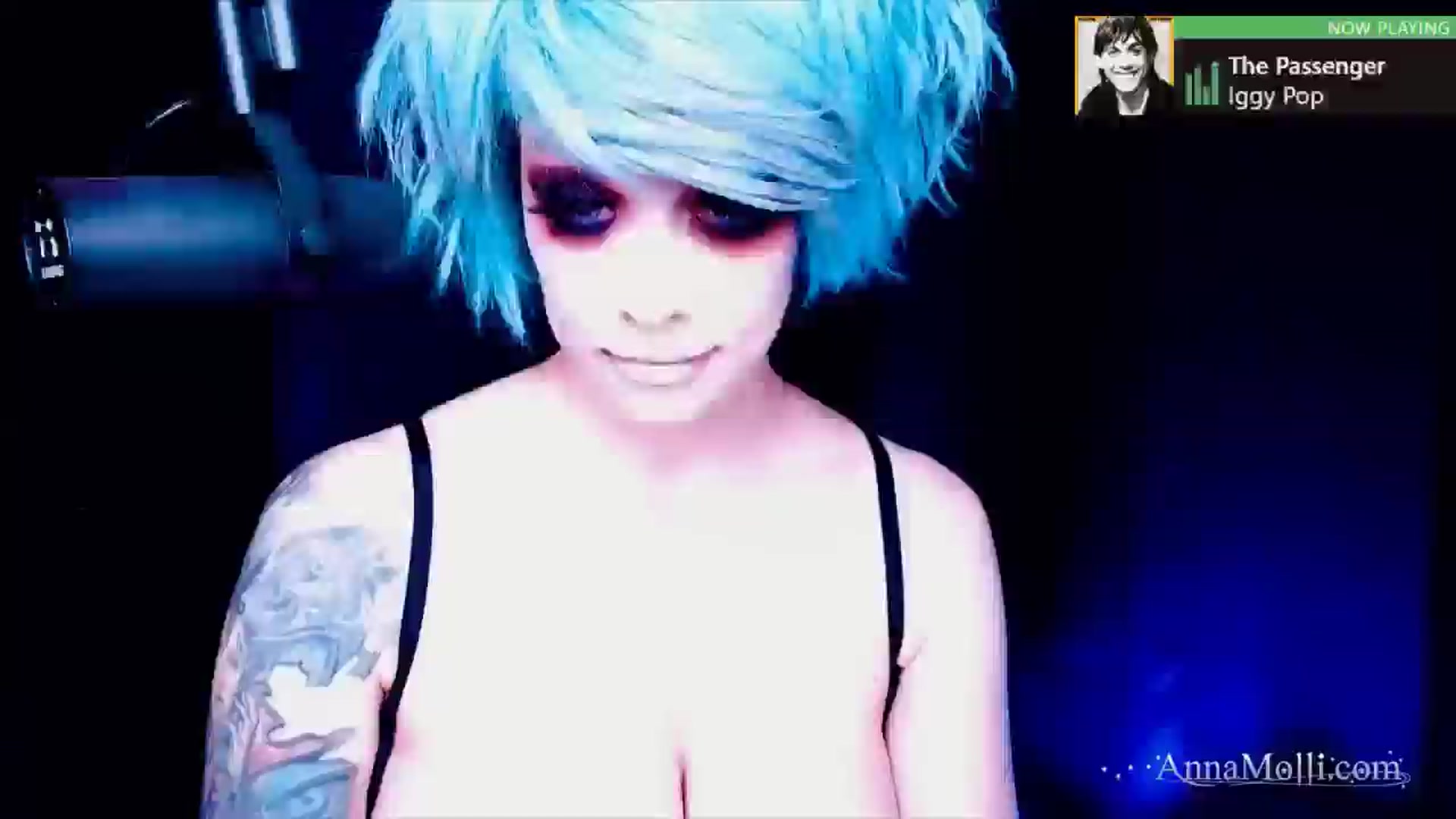 Gallery image thumbnail from AnnaMolli's myfreecams stream on, 06/01/2024, 04:00 image 11 of 20