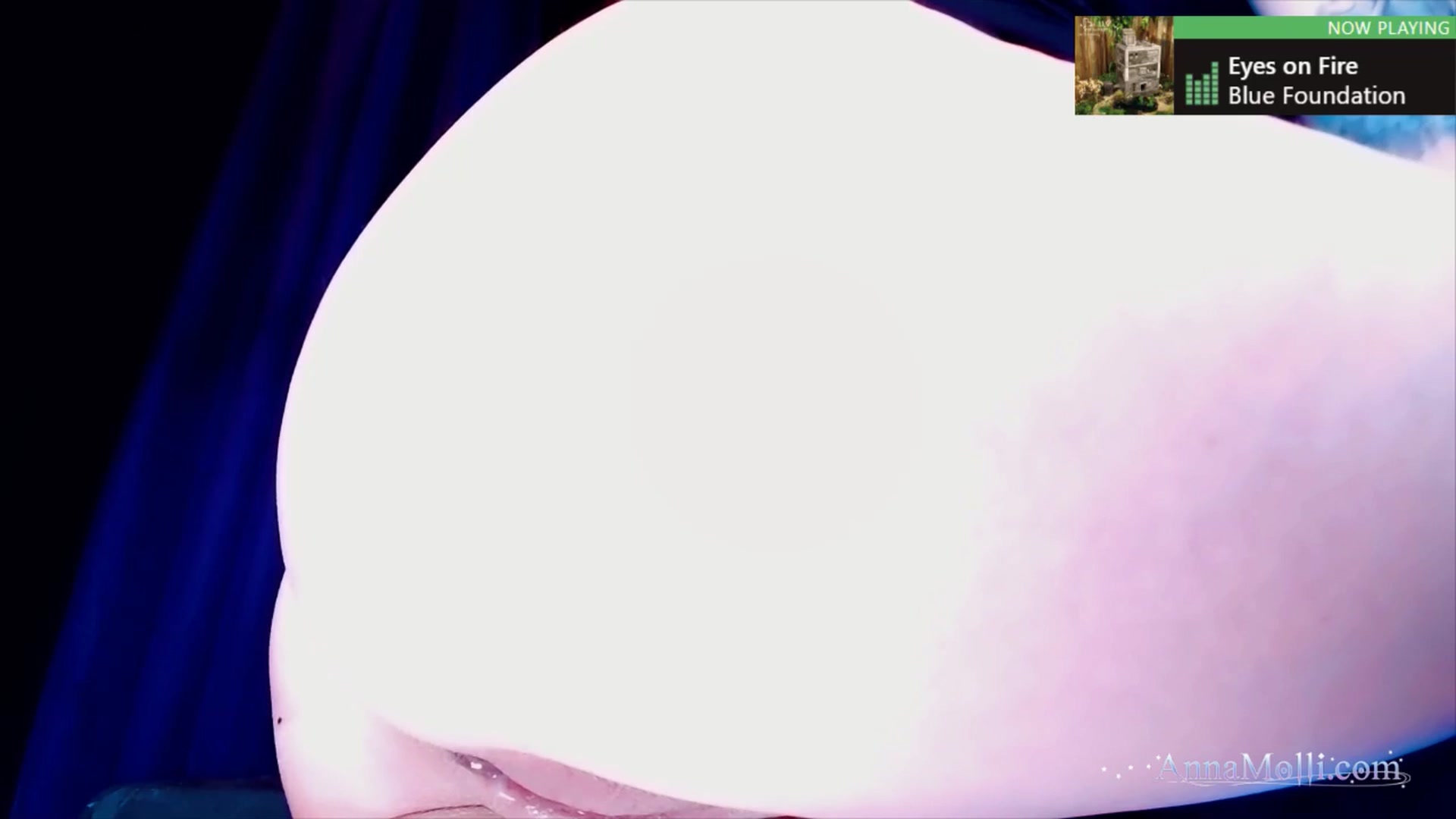 Gallery image thumbnail from AnnaMolli's myfreecams stream on, 06/06/2024, 04:03 image 12 of 20