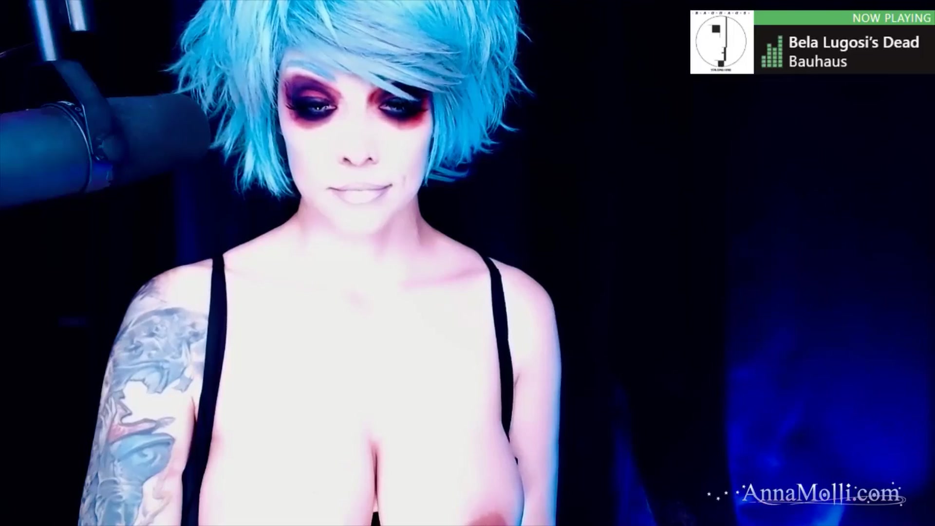 Gallery image thumbnail from AnnaMolli's myfreecams stream on, 06/06/2024, 04:03 image 4 of 20