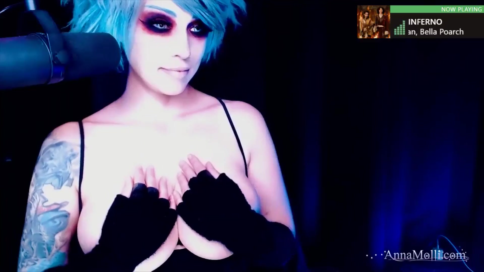 Gallery image thumbnail from AnnaMolli's myfreecams stream on, 06/10/2024, 04:06 image 15 of 20