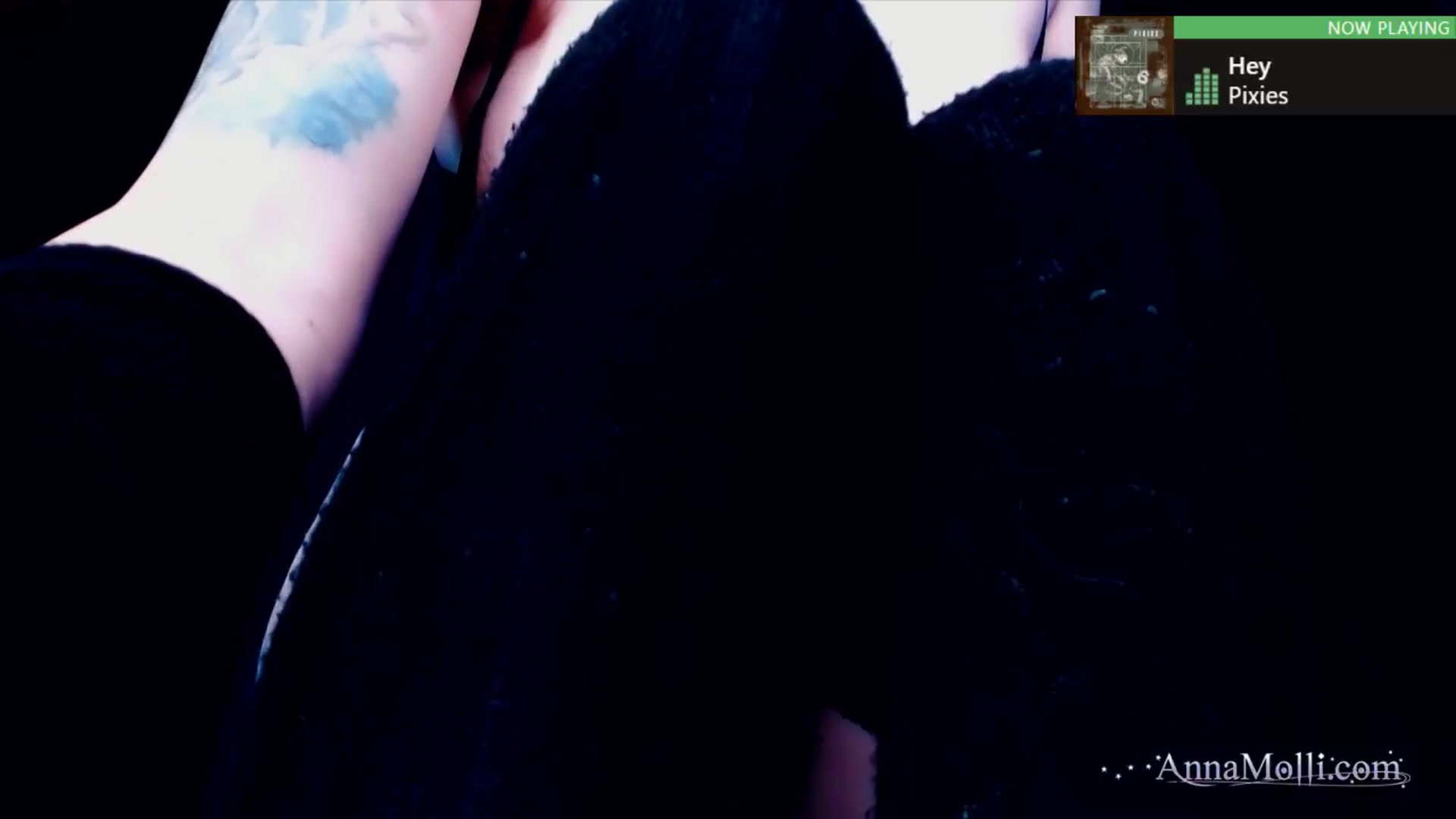 Gallery image thumbnail from AnnaMolli's myfreecams stream on, 06/19/2024, 04:04 image 15 of 20