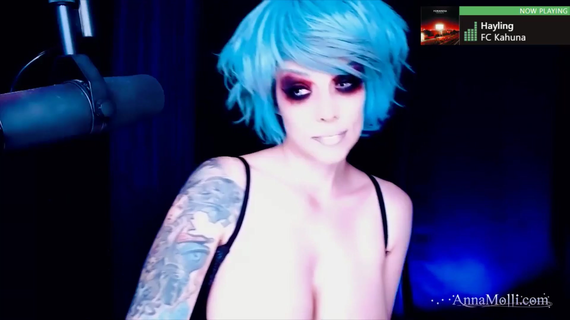 Gallery image thumbnail from AnnaMolli's myfreecams stream on, 06/20/2024, 04:19 image 17 of 20