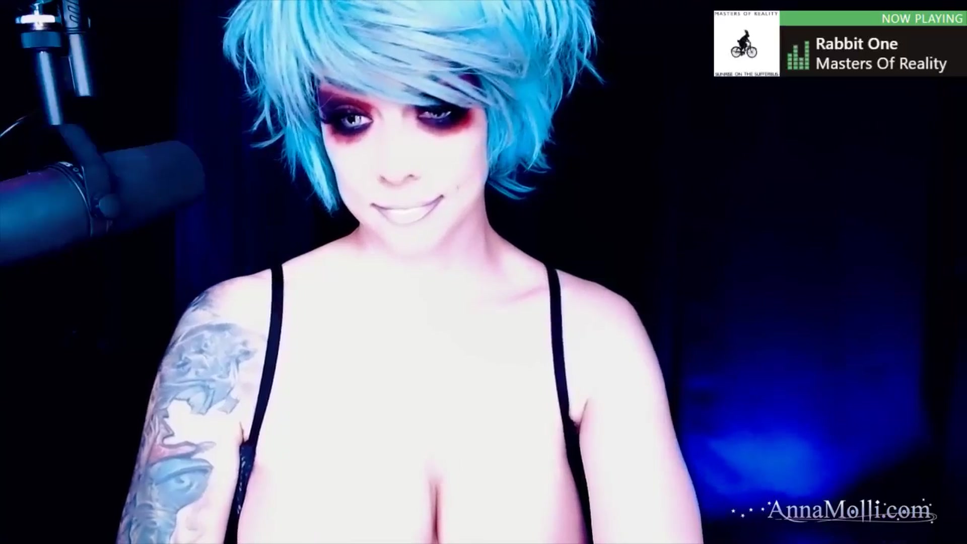 Gallery image thumbnail from AnnaMolli's myfreecams stream on, 06/20/2024, 04:19 image 2 of 20