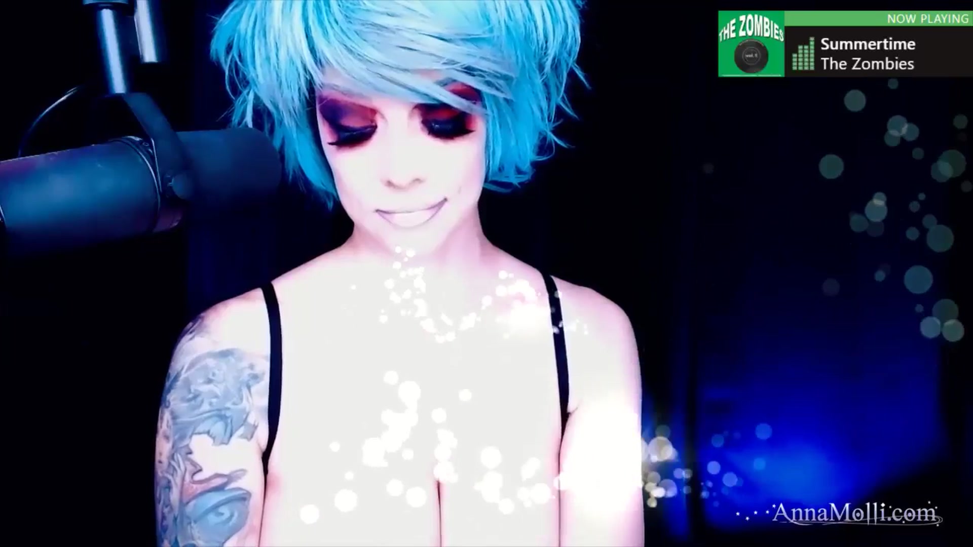 Gallery image thumbnail from AnnaMolli's myfreecams stream on, 06/20/2024, 04:19 image 18 of 20