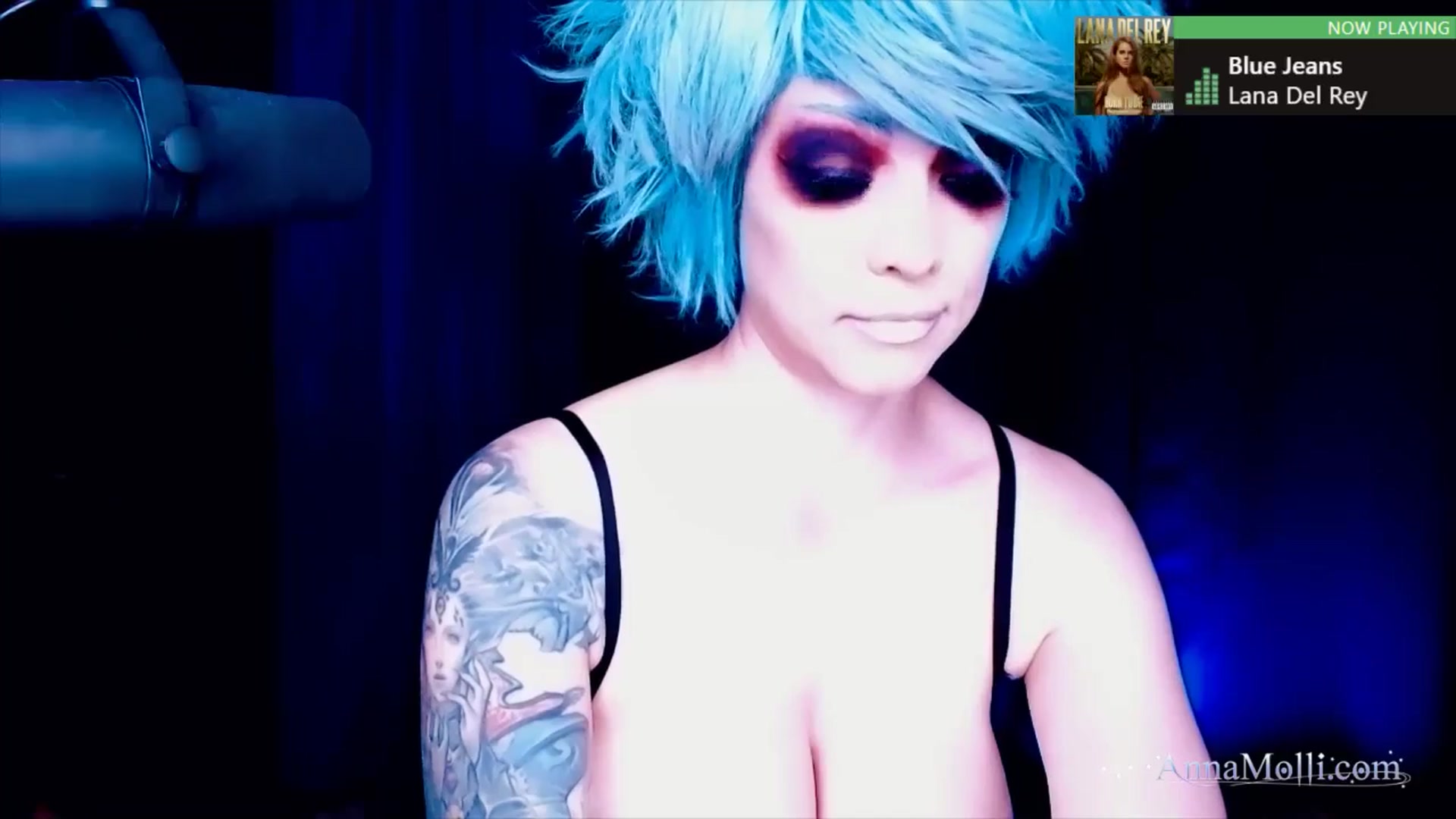 Gallery image thumbnail from AnnaMolli's myfreecams stream on, 06/26/2024, 04:04 image 13 of 20