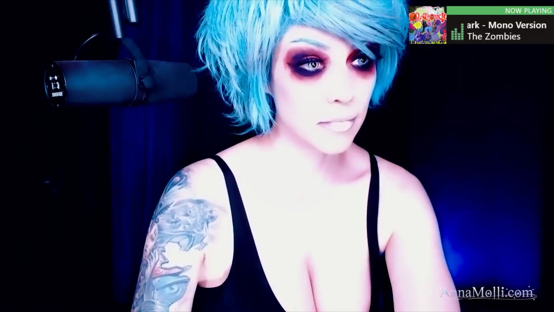 Gallery image thumbnail from AnnaMolli's myfreecams stream on, 06/30/2024, 04:03 image 2 of 20