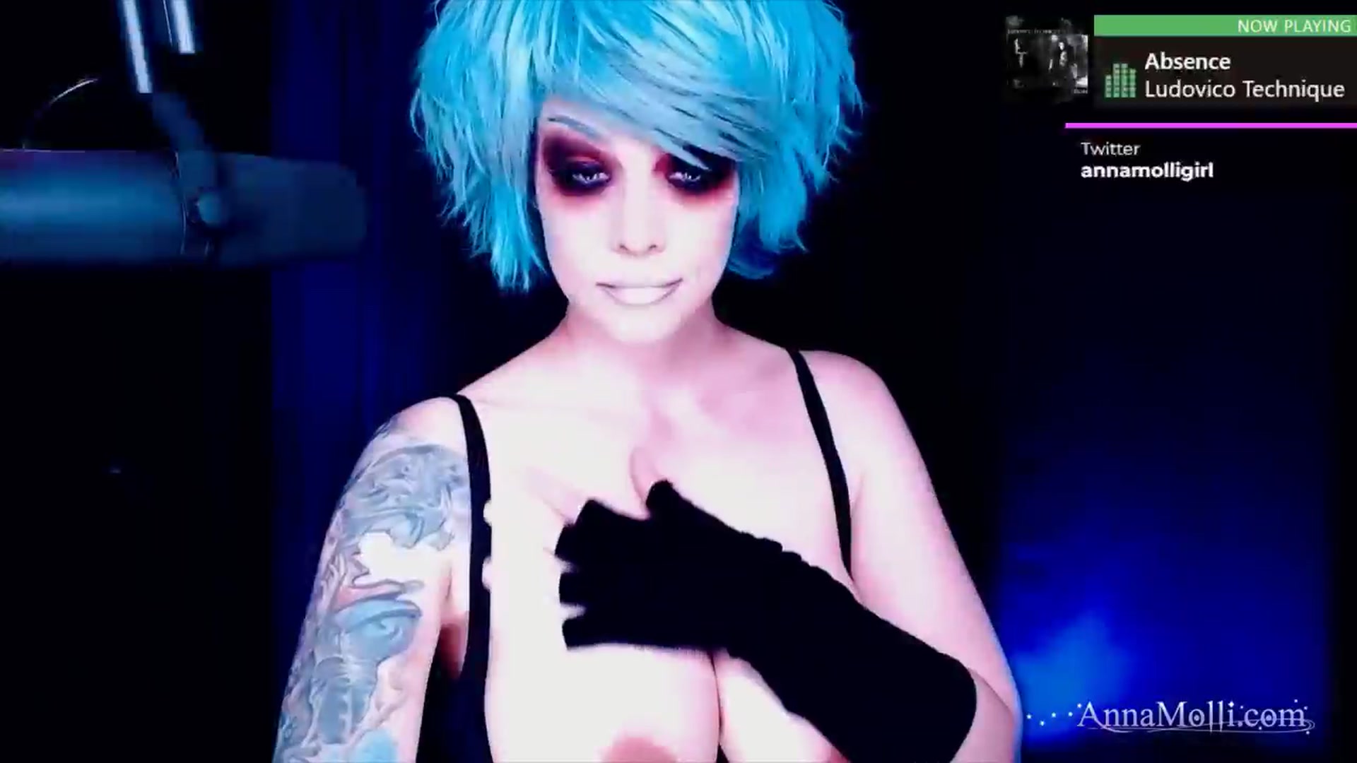 Gallery image thumbnail from AnnaMolli's myfreecams stream on, 06/30/2024, 04:03 image 7 of 20