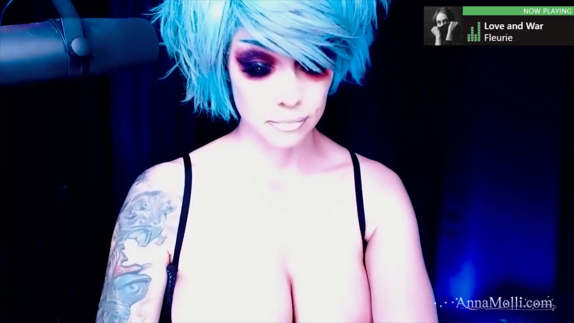 Gallery image thumbnail from AnnaMolli's myfreecams stream on, 07/03/2024, 04:07 image 19 of 20
