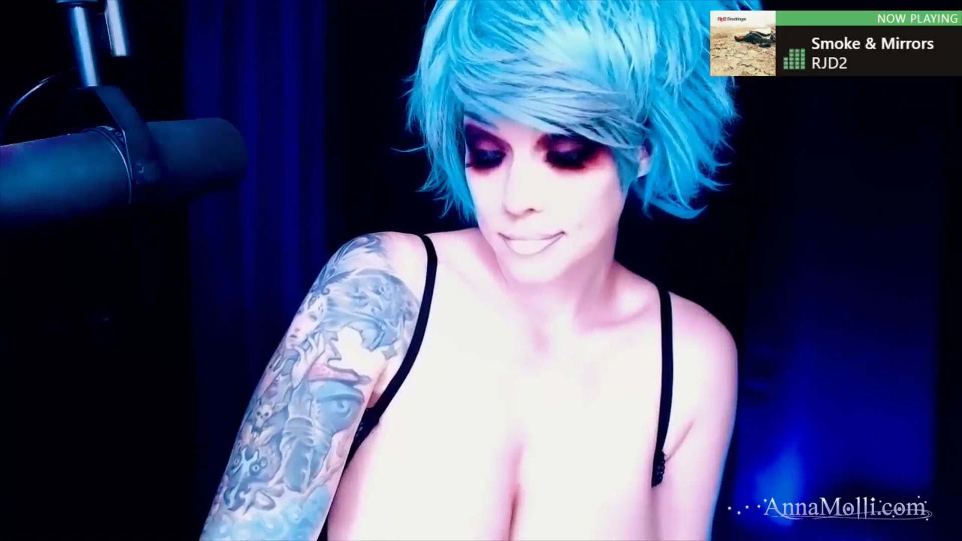 Gallery image thumbnail from AnnaMolli's myfreecams stream on, 07/03/2024, 04:07 image 2 of 20