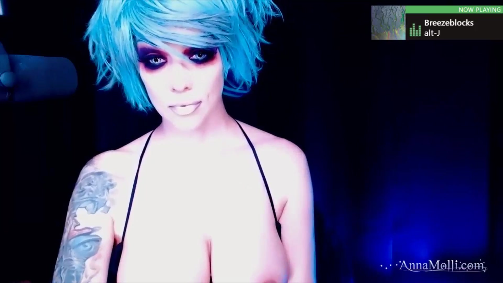 Gallery image thumbnail from AnnaMolli's myfreecams stream on, 07/04/2024, 04:03 image 5 of 20