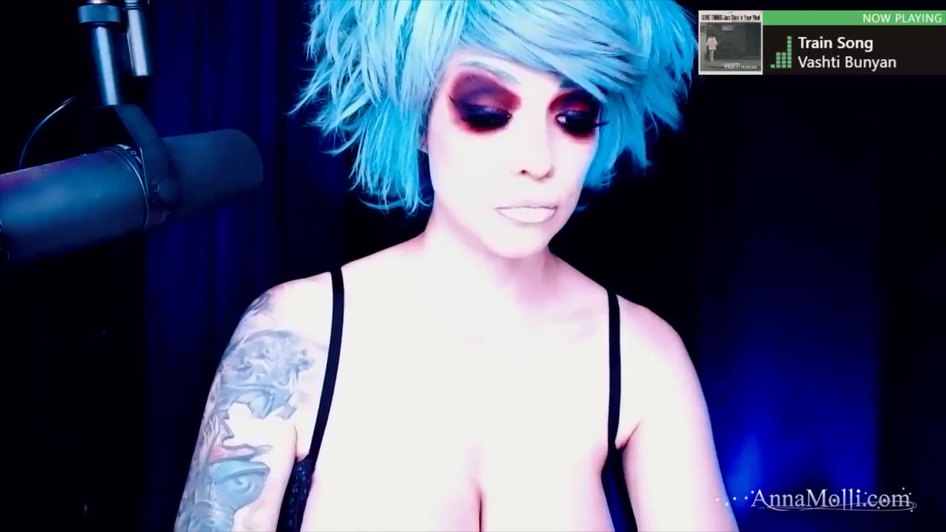 Gallery image thumbnail from AnnaMolli's myfreecams stream on, 07/08/2024, 04:08 image 4 of 20