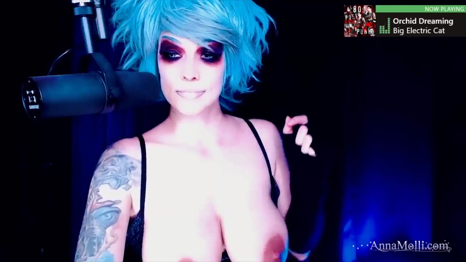Gallery image thumbnail from AnnaMolli's myfreecams stream on, 07/08/2024, 04:08 image 6 of 20