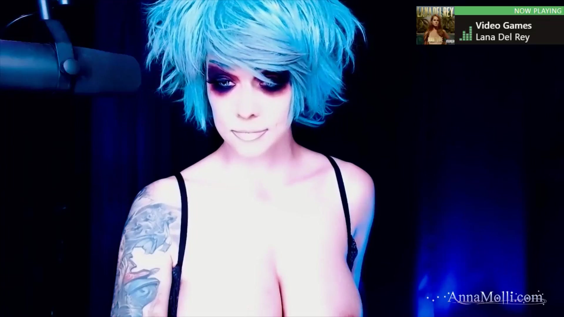 Gallery image thumbnail from AnnaMolli's myfreecams stream on, 07/08/2024, 04:31 image 9 of 20