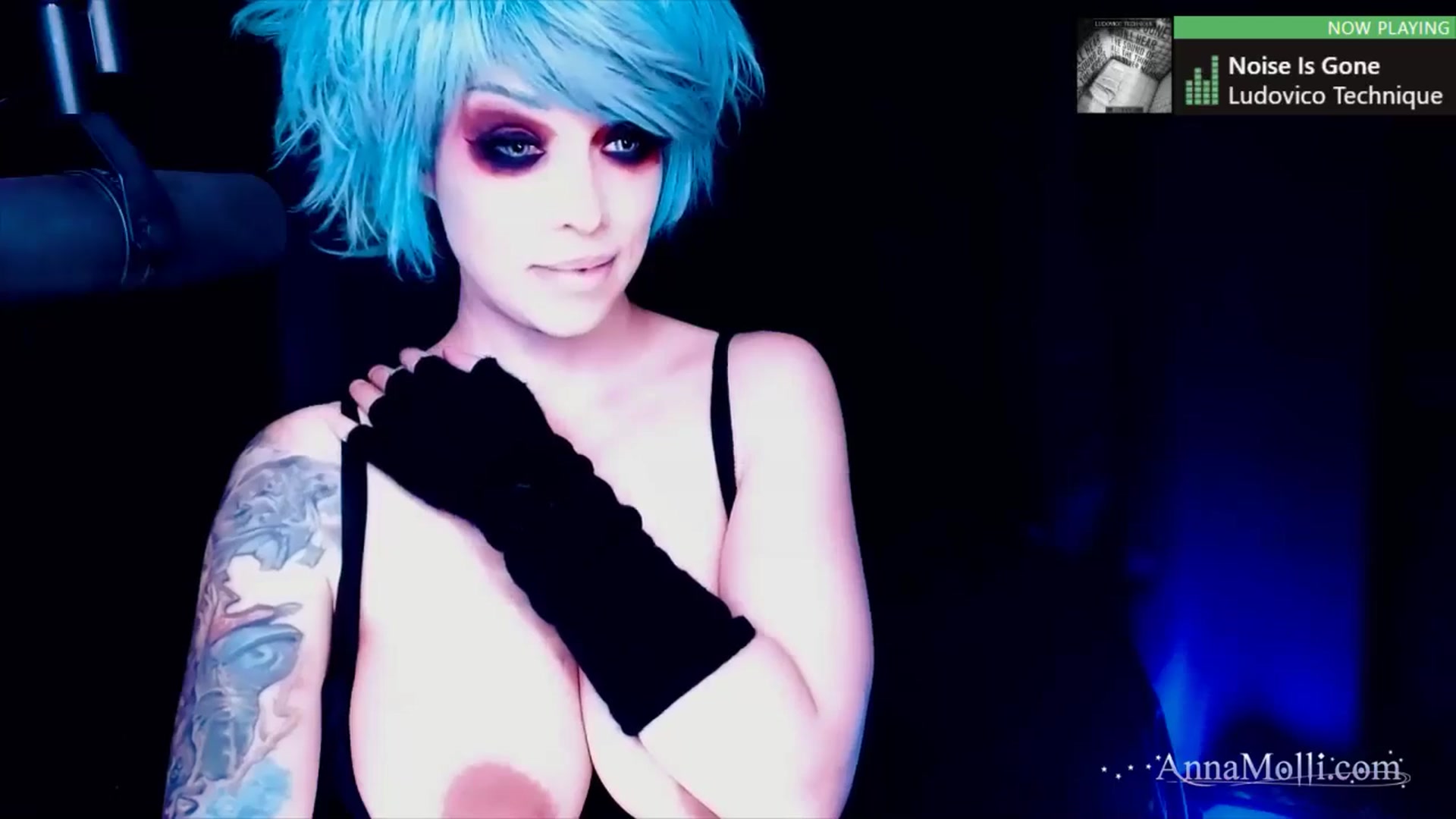 Gallery image thumbnail from AnnaMolli's myfreecams stream on, 07/09/2024, 04:05 image 6 of 20