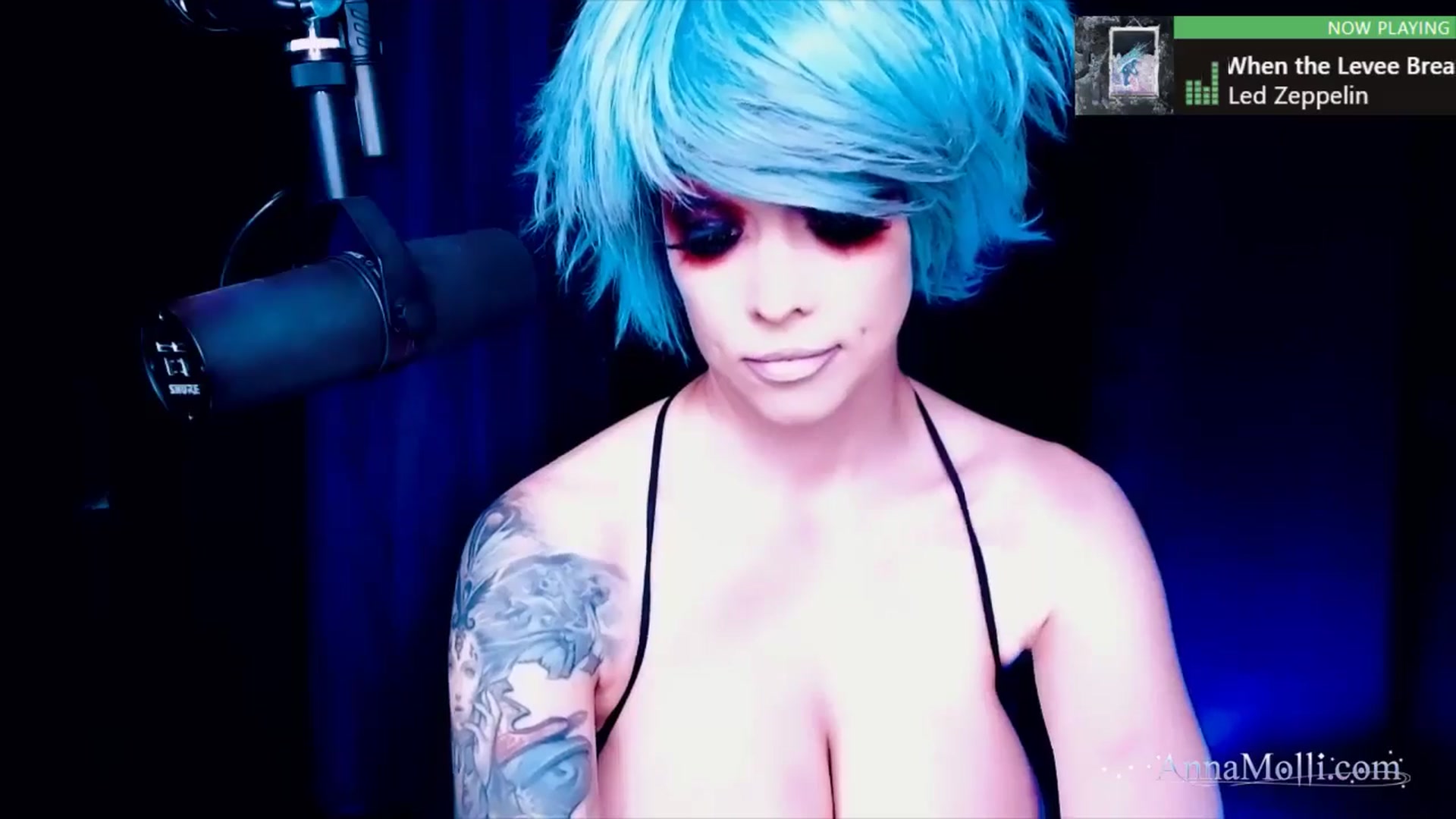 Gallery image thumbnail from AnnaMolli's myfreecams stream on, 07/14/2024, 04:03 image 18 of 20