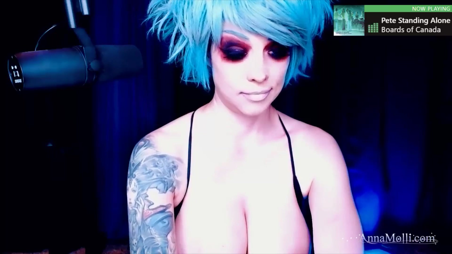 Gallery image thumbnail from AnnaMolli's myfreecams stream on, 07/15/2024, 03:42 image 15 of 20