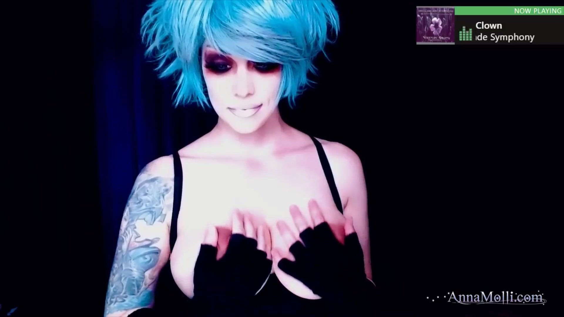 Gallery image thumbnail from AnnaMolli's myfreecams stream on, 08/03/2024, 06:06 image 12 of 20