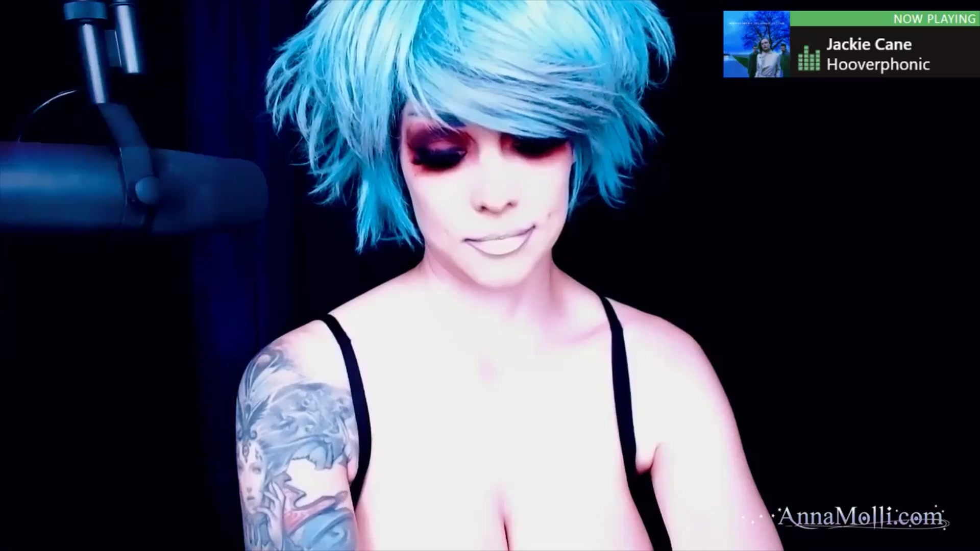 Gallery image thumbnail from AnnaMolli's myfreecams stream on, 08/03/2024, 06:06 image 3 of 20