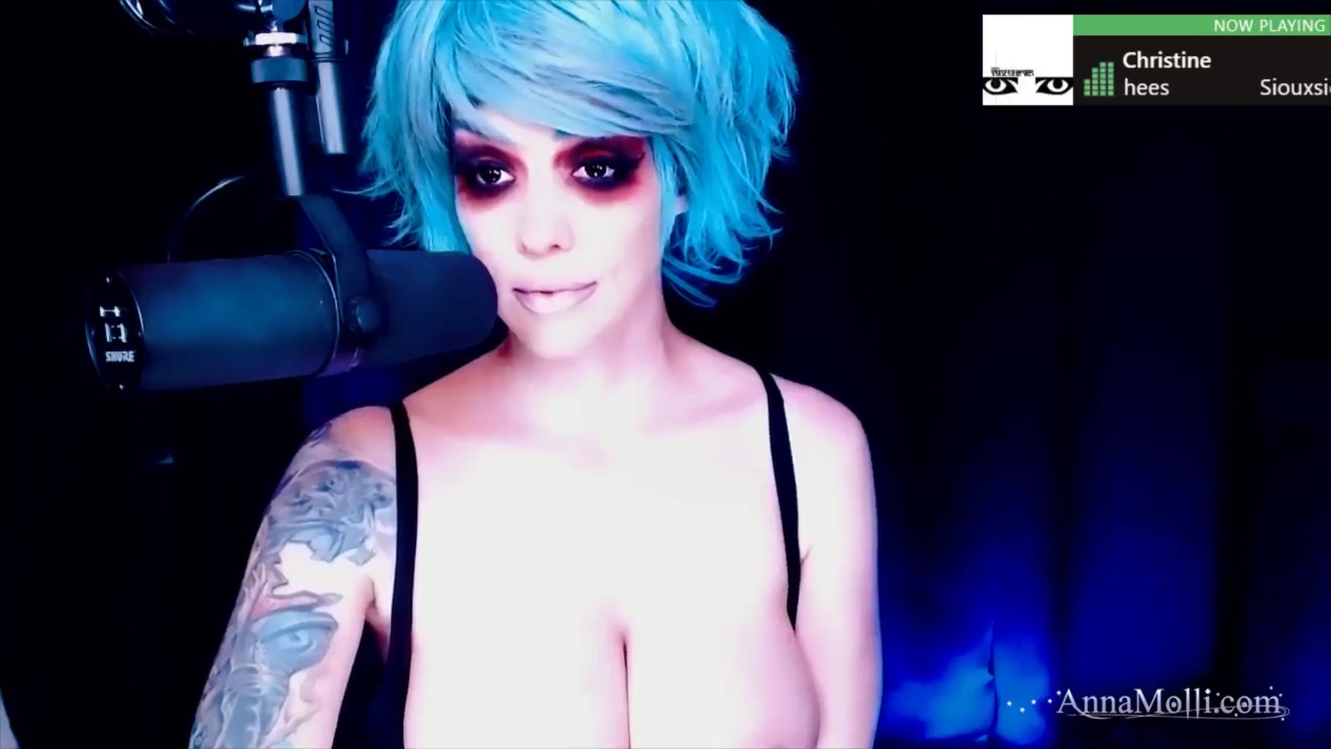 Gallery image thumbnail from AnnaMolli's myfreecams stream on, 08/21/2024, 04:03 image 14 of 20