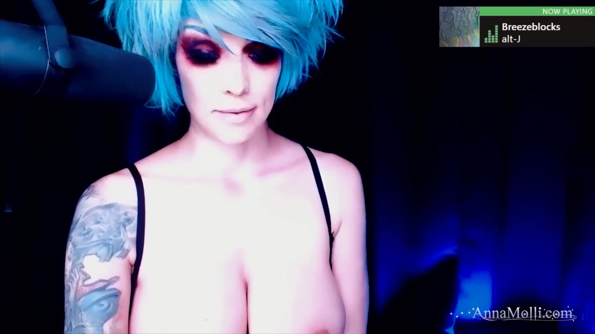 Gallery image thumbnail from AnnaMolli's myfreecams stream on, 09/02/2024, 04:06 image 18 of 20