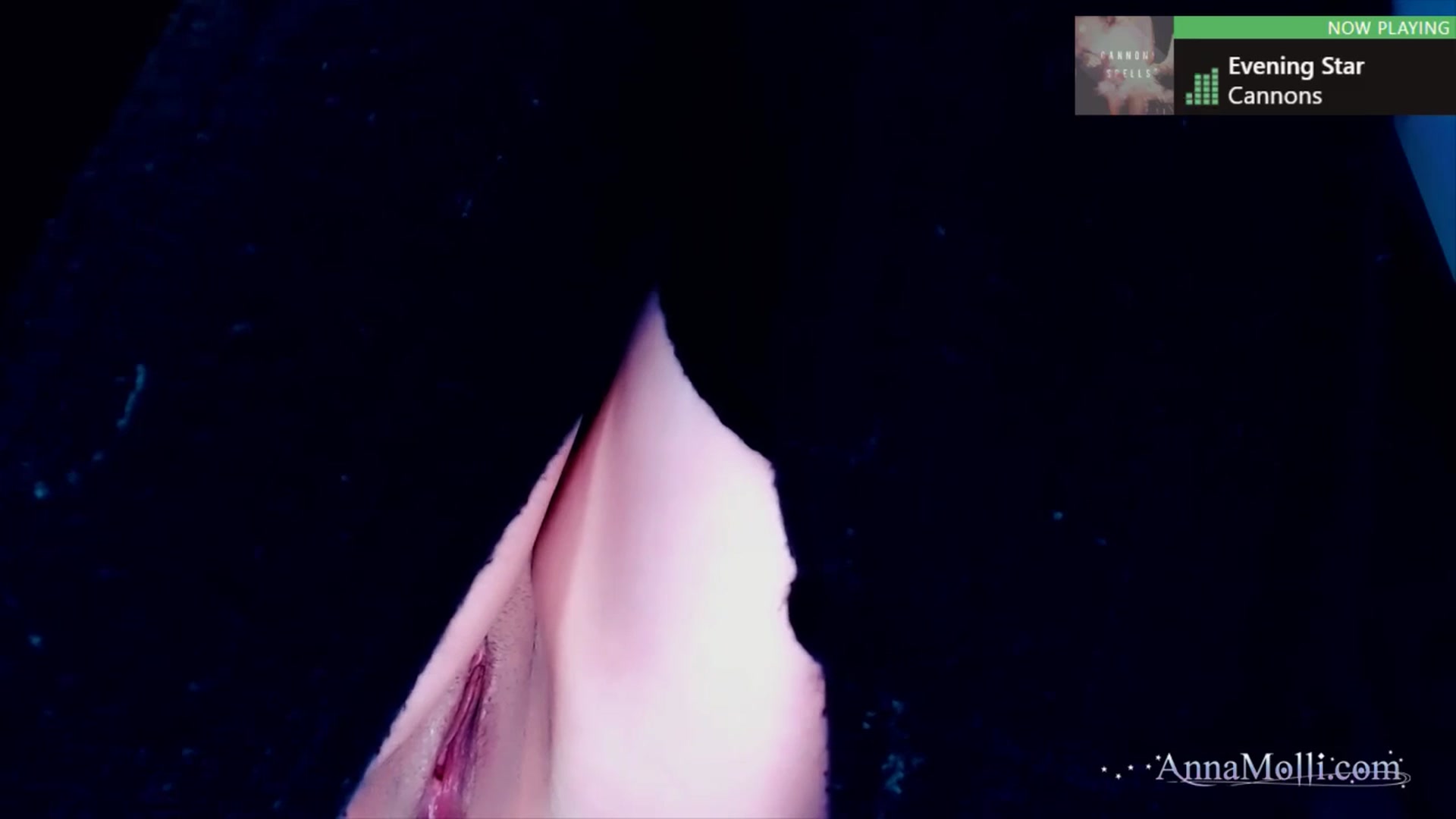 Gallery image thumbnail from AnnaMolli's myfreecams stream on, 09/07/2024, 04:07 image 19 of 20
