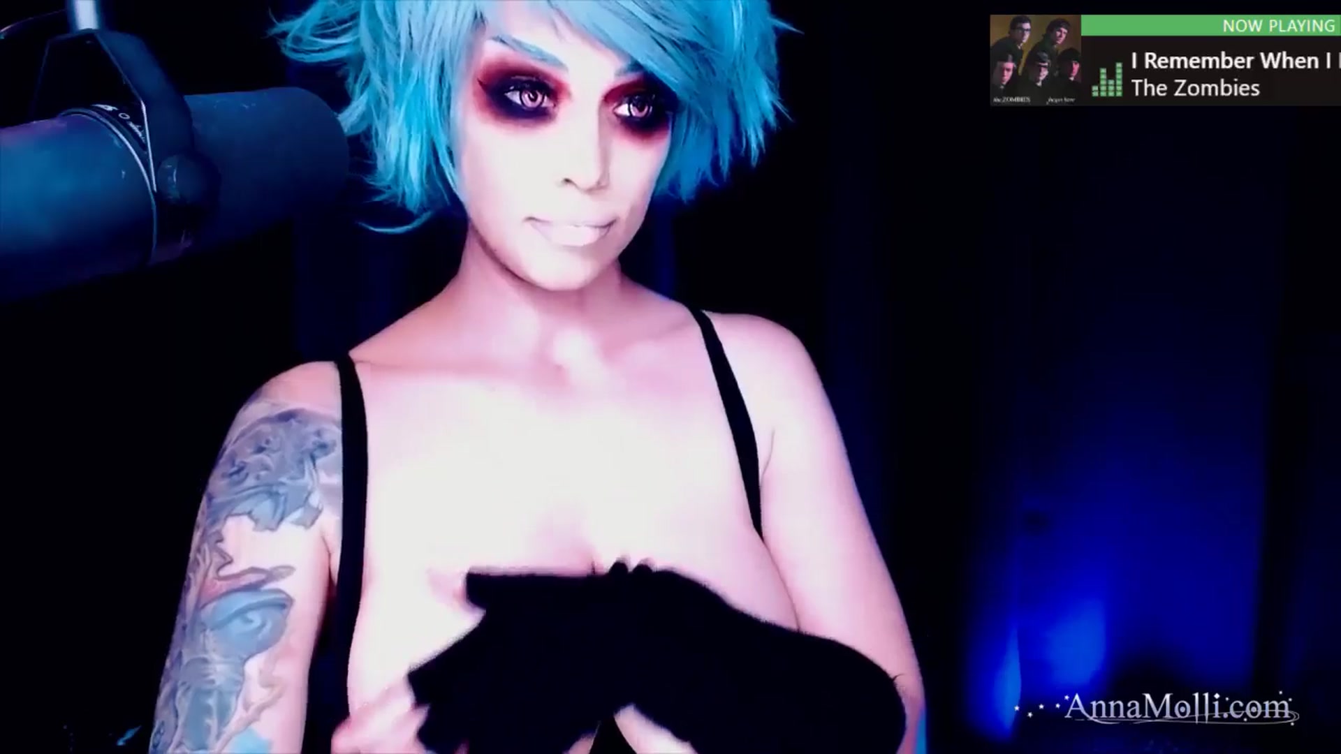 Gallery image thumbnail from AnnaMolli's myfreecams stream on, 09/14/2024, 03:57 image 9 of 20
