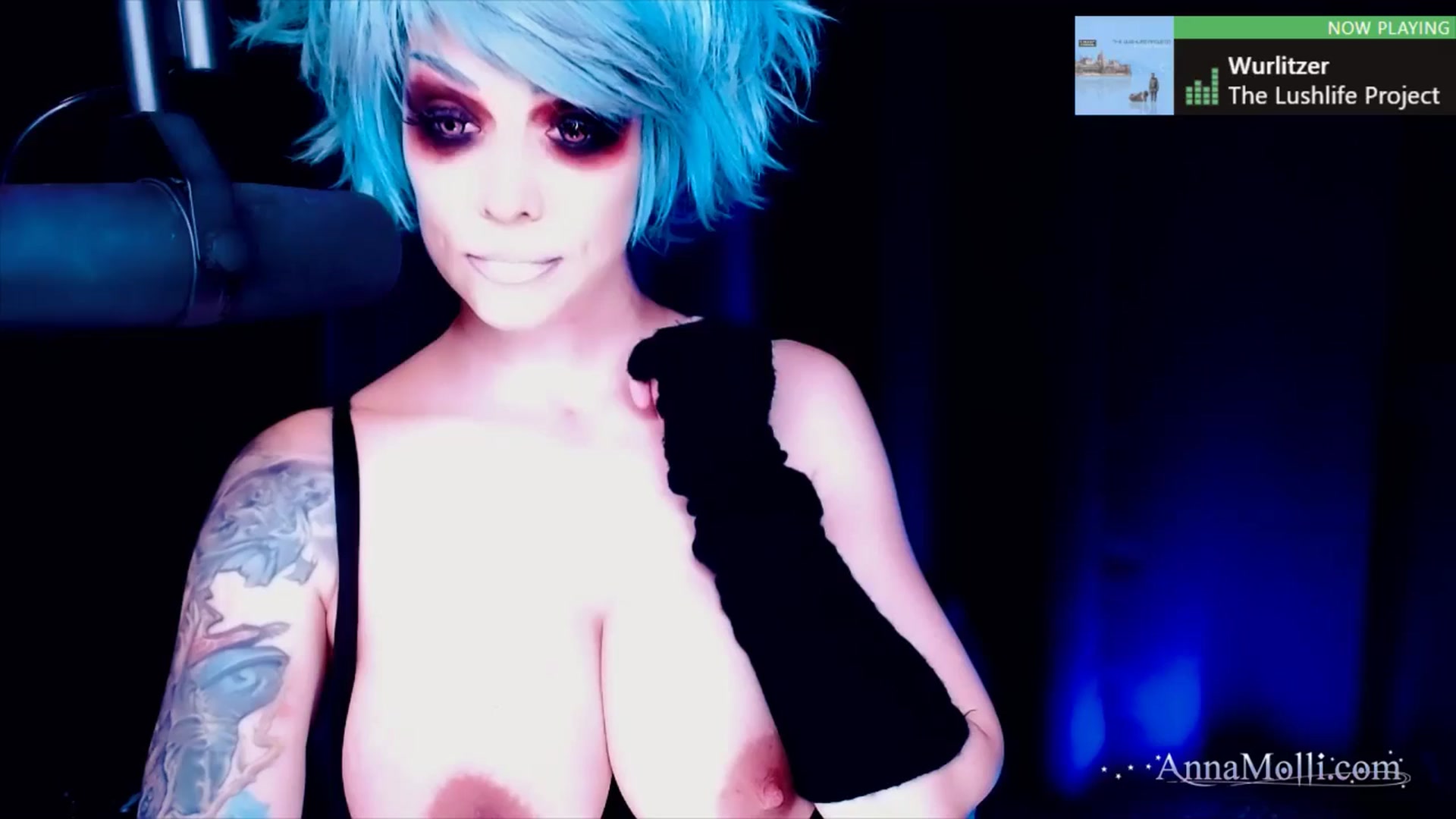 Gallery image thumbnail from AnnaMolli's myfreecams stream on, 09/14/2024, 03:57 image 1 of 20