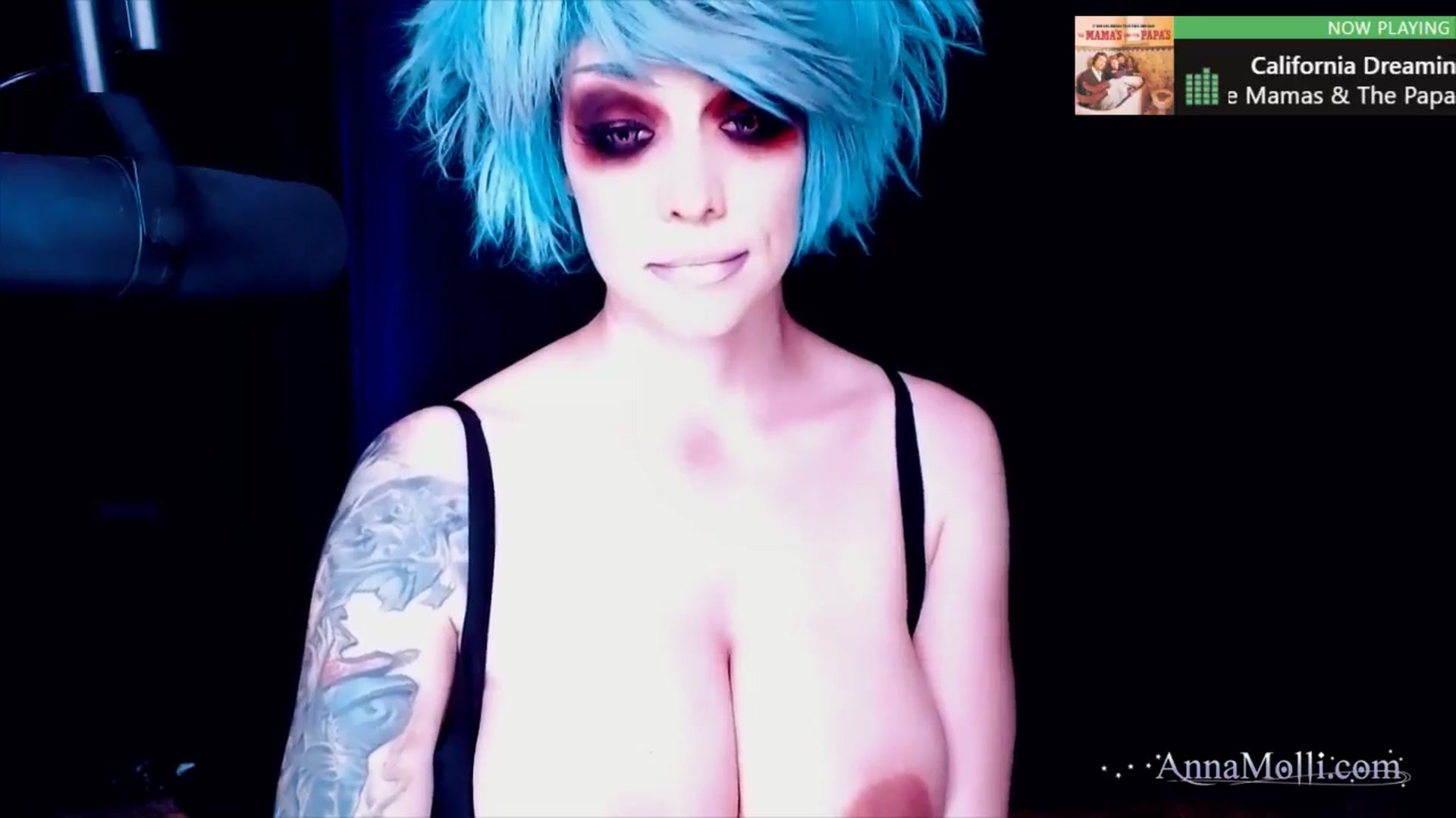 Gallery image thumbnail from AnnaMolli's myfreecams stream on, 09/16/2024, 04:06 image 13 of 20