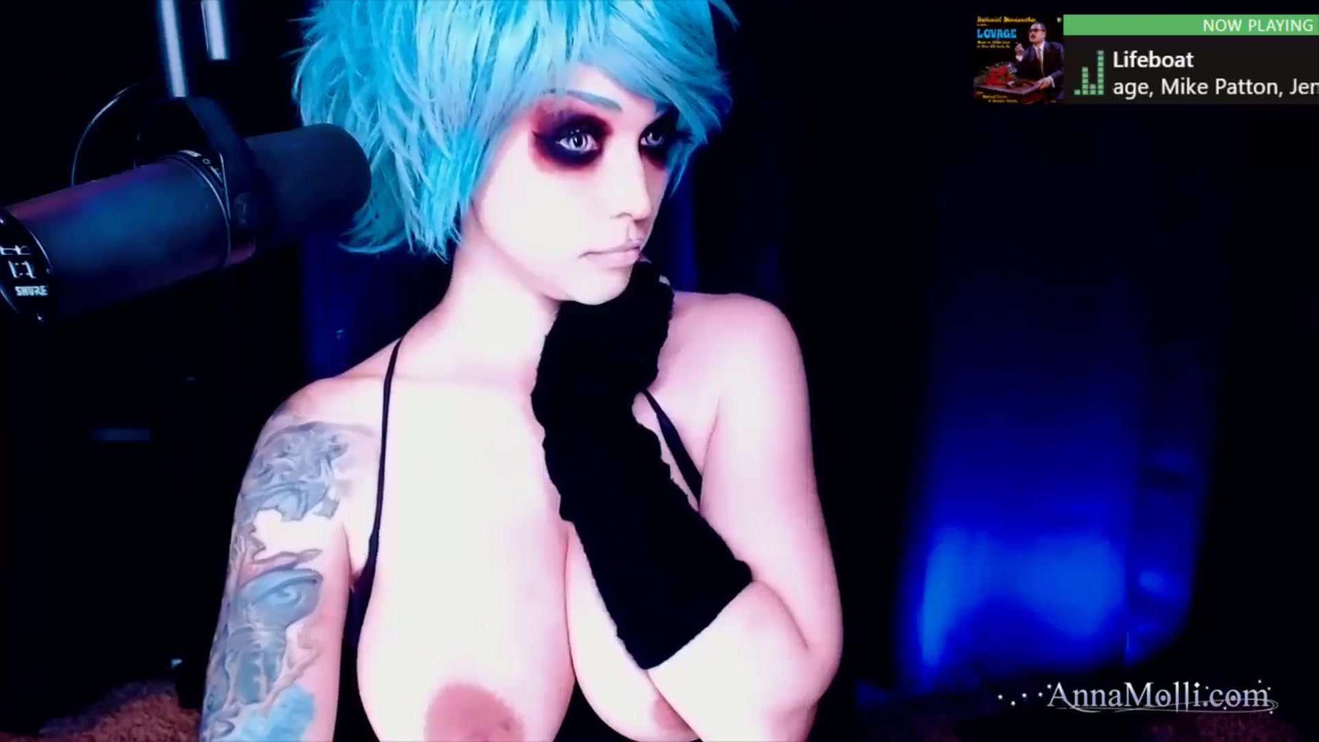 Gallery image thumbnail from AnnaMolli's myfreecams stream on, 09/25/2024, 04:05 image 18 of 20