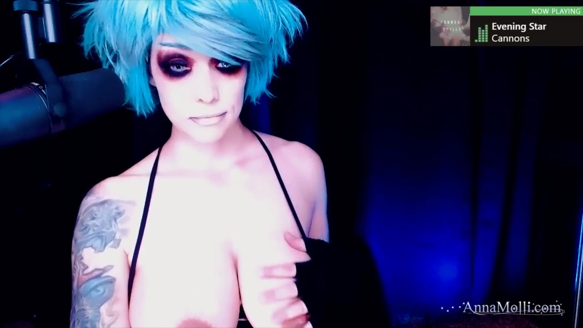 Gallery image thumbnail from AnnaMolli's myfreecams stream on, 09/29/2024, 04:05 image 14 of 20