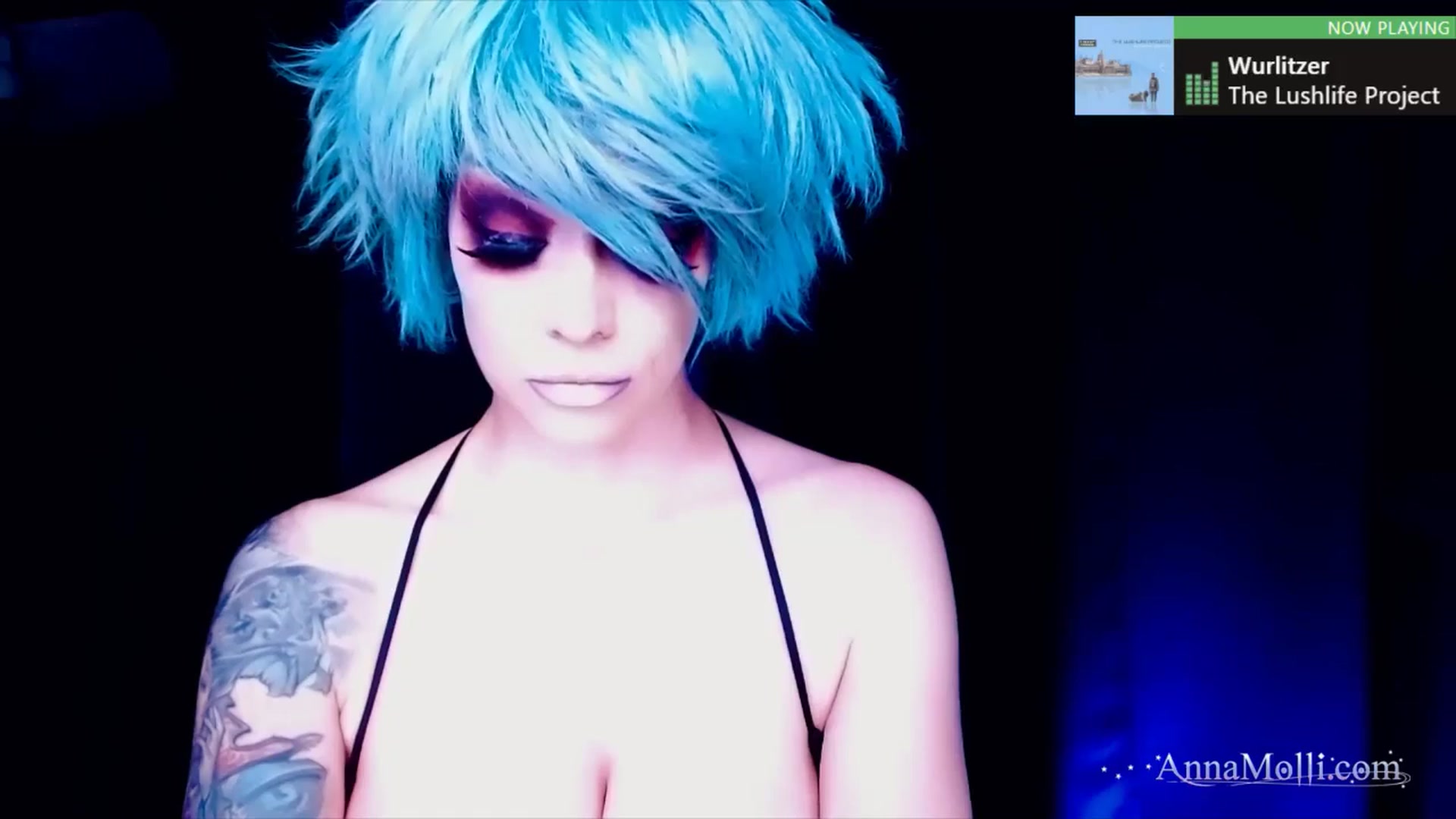 Gallery image thumbnail from AnnaMolli's myfreecams stream on, 10/02/2024, 04:04 image 12 of 20