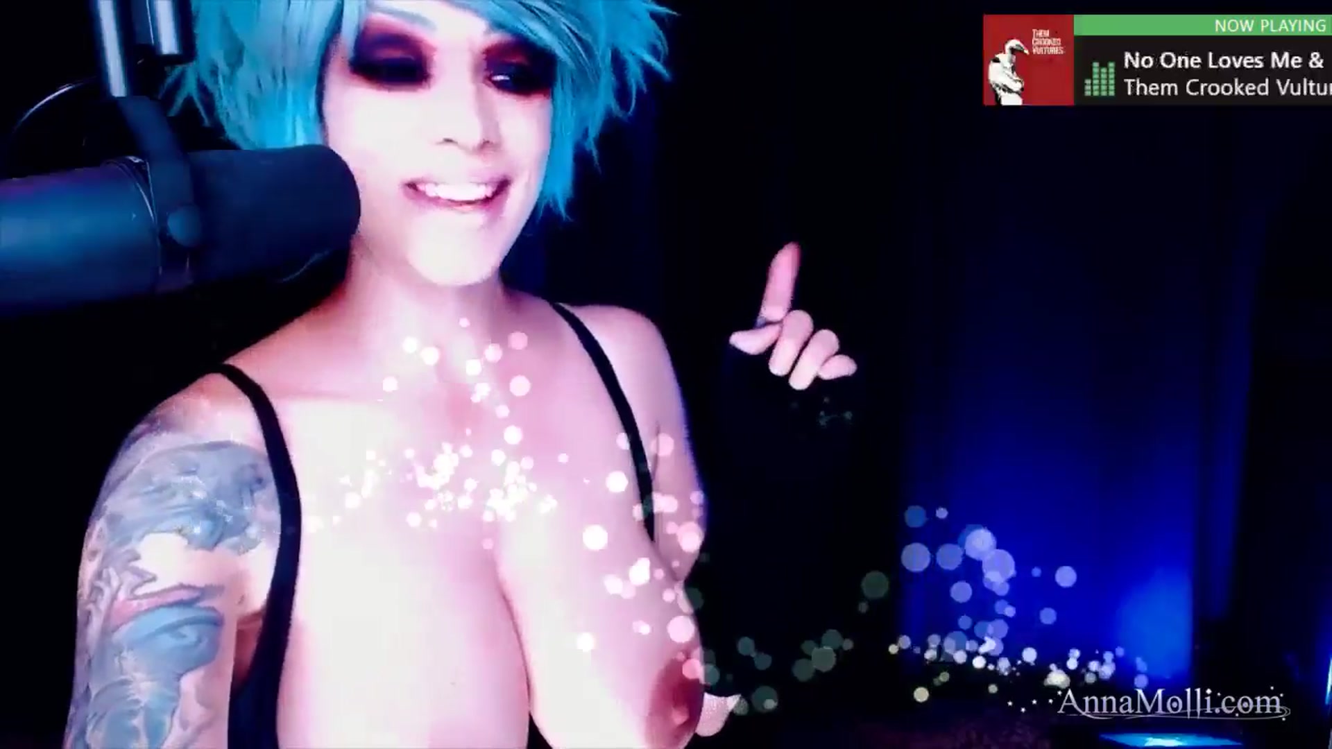 Gallery image thumbnail from AnnaMolli's myfreecams stream on, 10/07/2024, 04:02 image 9 of 20