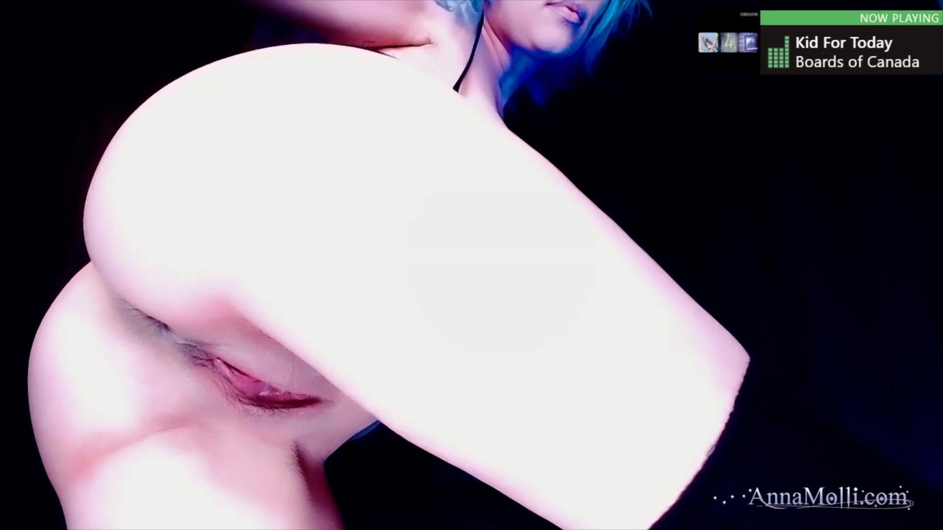 Gallery image thumbnail from AnnaMolli's myfreecams stream on, 10/08/2024, 04:04 image 14 of 20