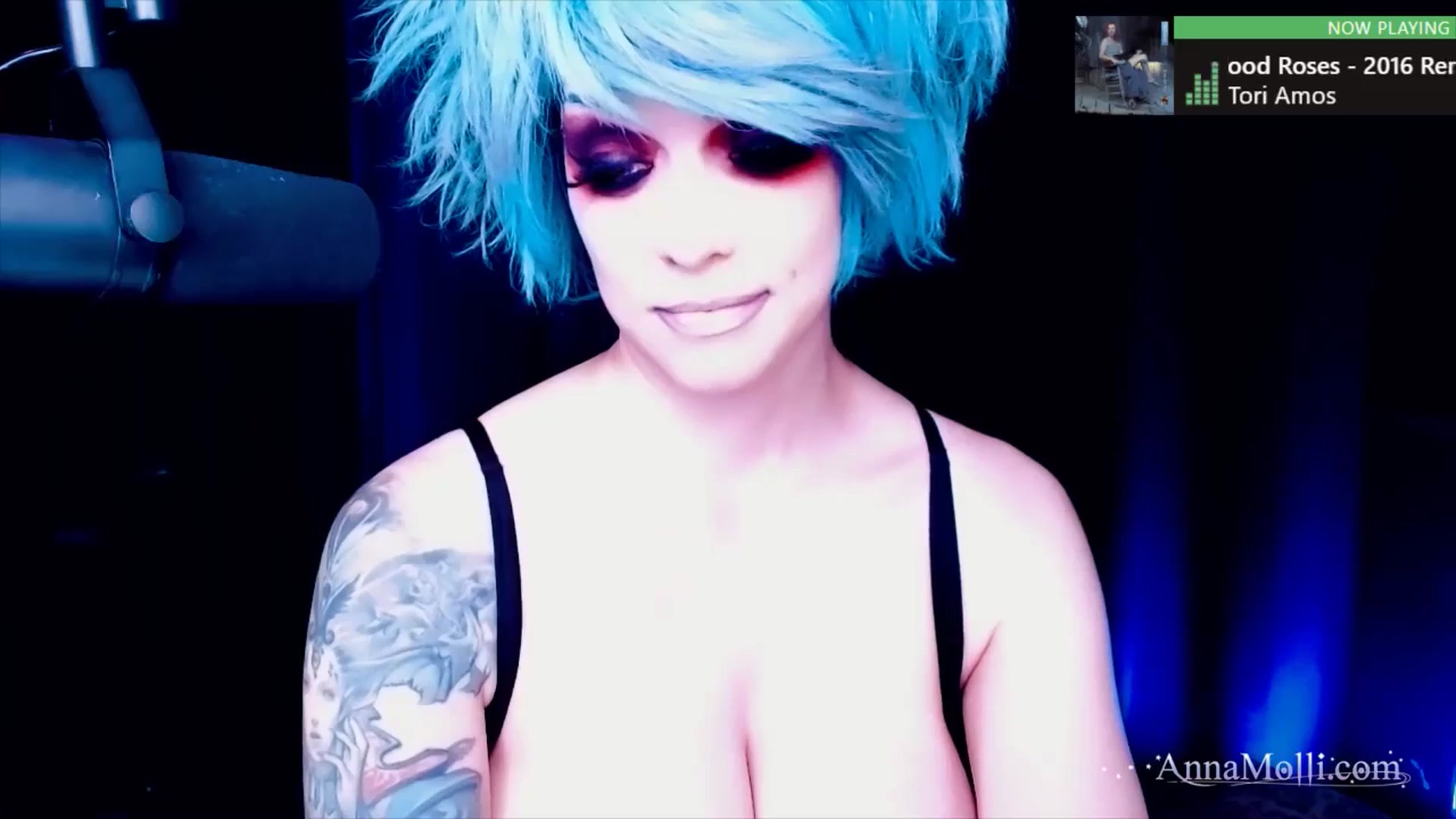 Gallery image thumbnail from AnnaMolli's myfreecams stream on, 10/20/2024, 06:38 image 15 of 20